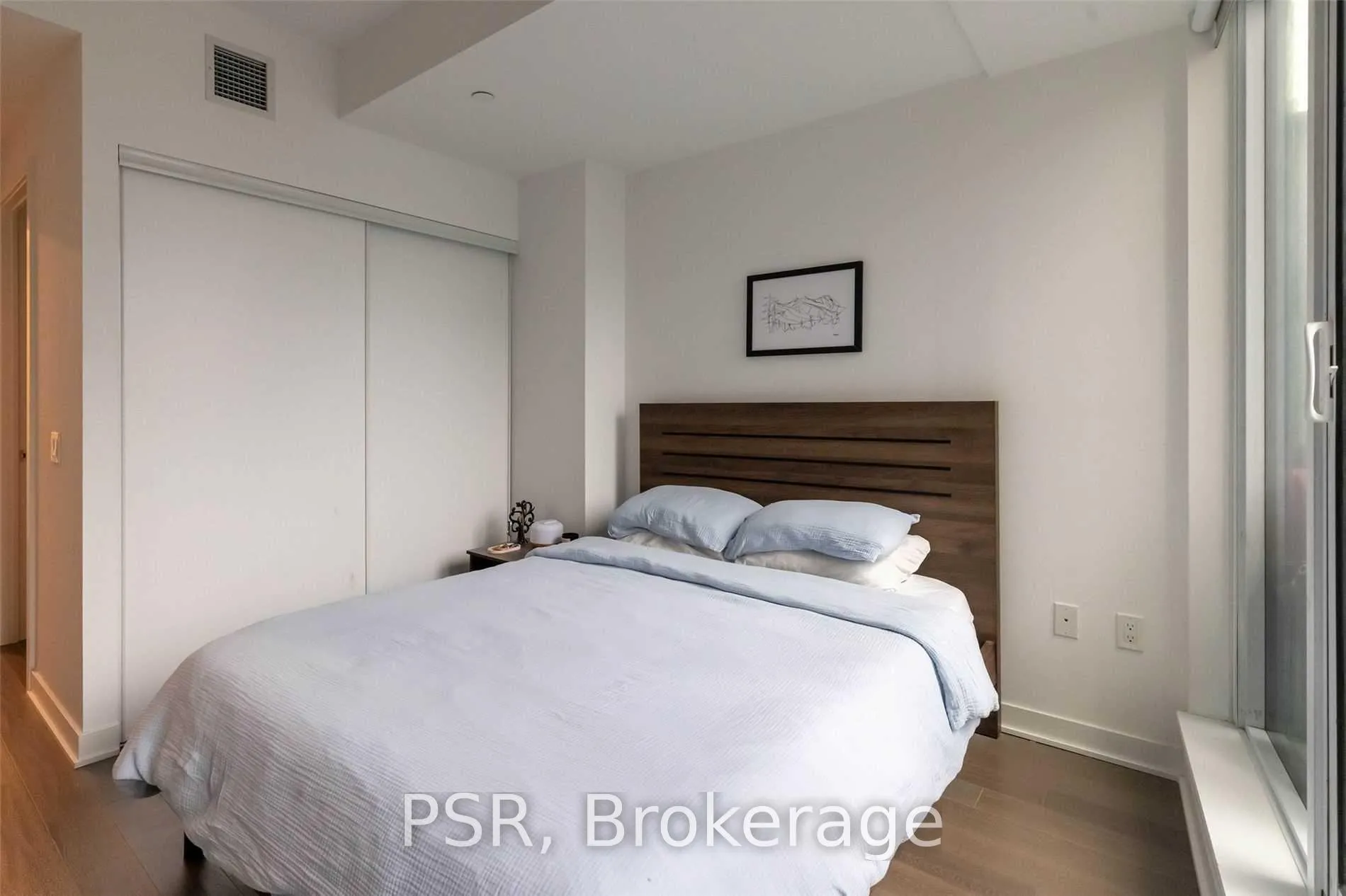 Photo 3 of Unit 3002, 115 Blue Jays Way, Toronto, Waterfront Communities — HOMEH