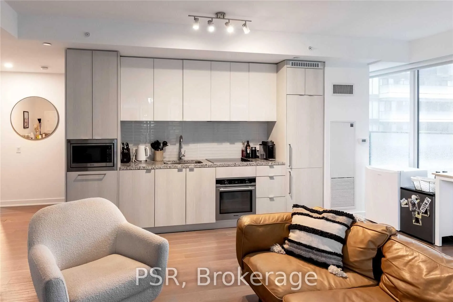 Photo 5 of Unit 3002, 115 Blue Jays Way, Toronto, Waterfront Communities — HOMEH