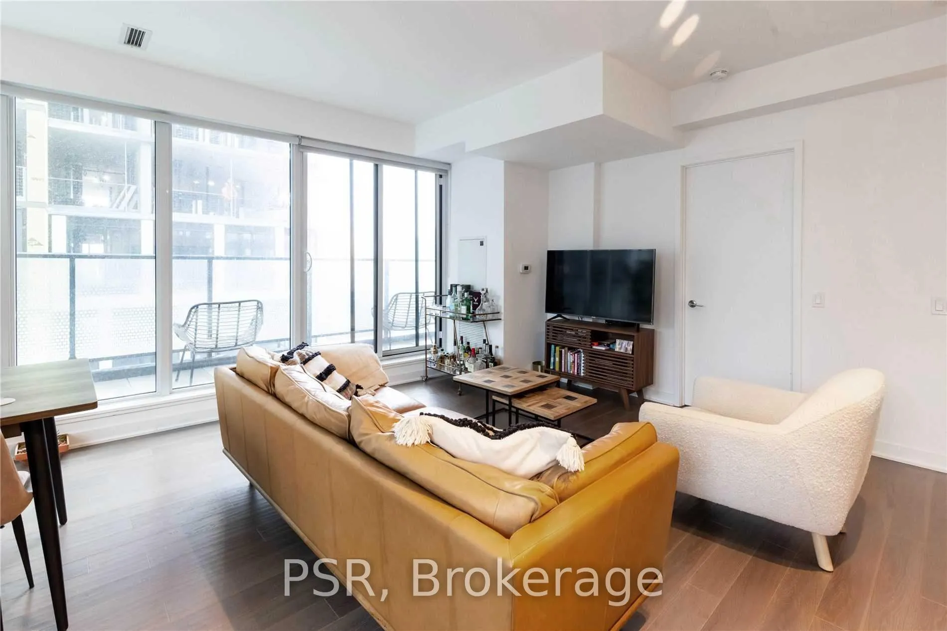 Photo 6 of Unit 3002, 115 Blue Jays Way, Toronto, Waterfront Communities — HOMEH