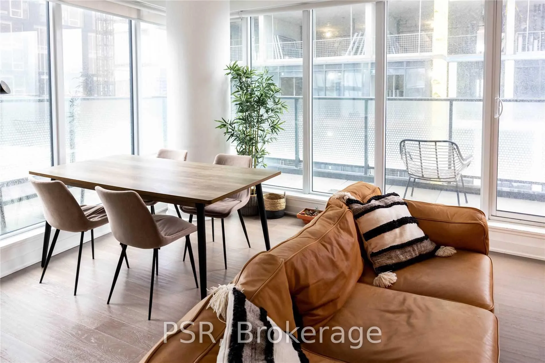 Photo 7 of Unit 3002, 115 Blue Jays Way, Toronto, Waterfront Communities — HOMEH