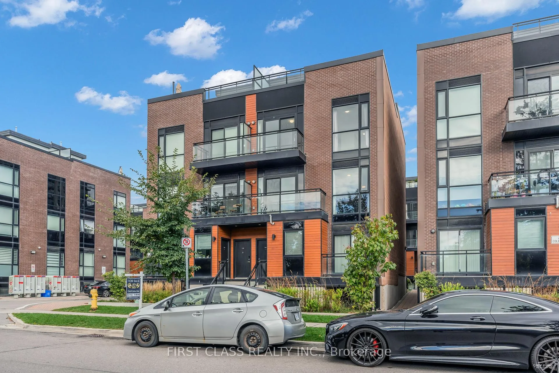 Photo 2 of Unit F1003, 32 Coles Avenue, Vaughan, Vaughan Grove — HOMEH