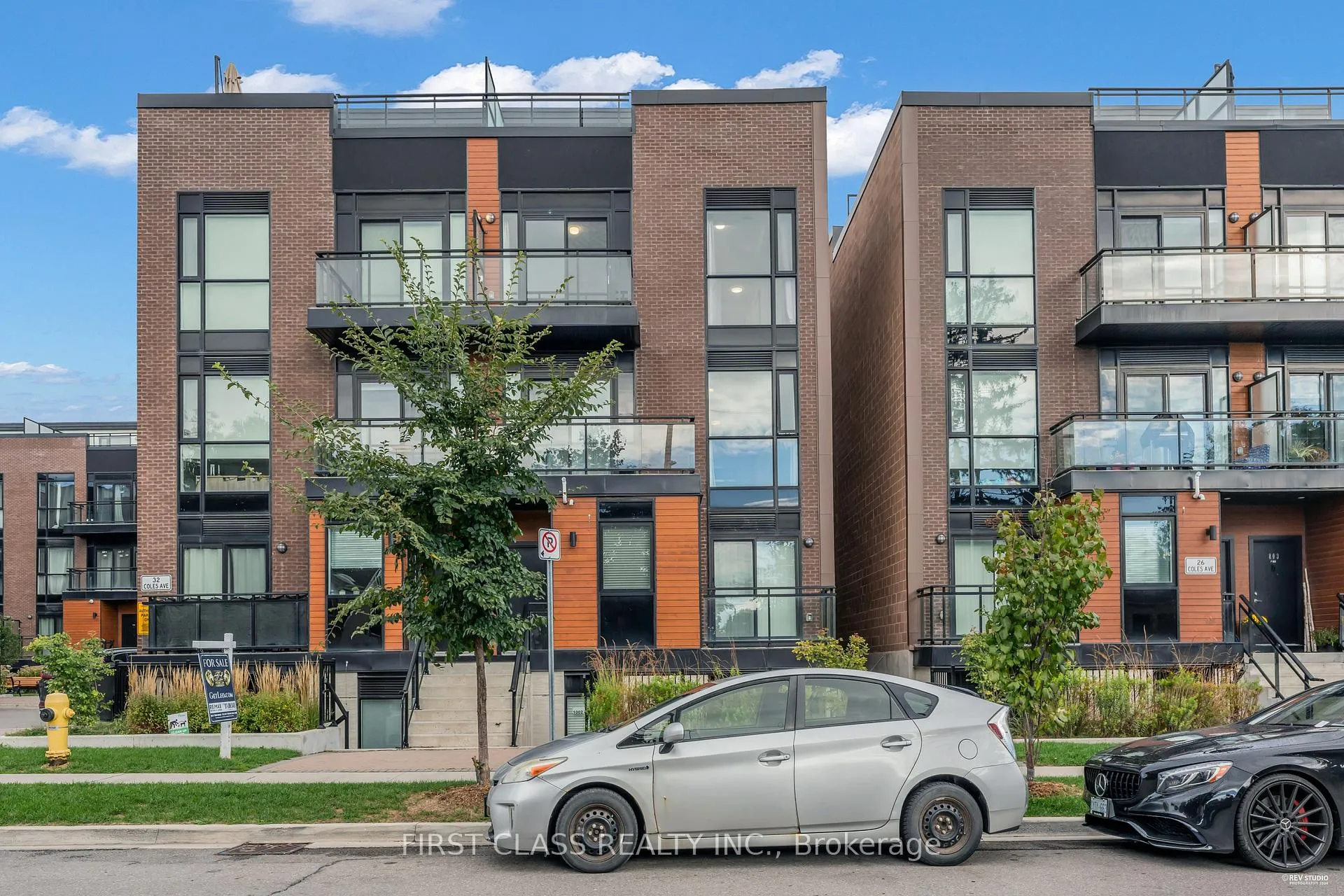 Photo 3 of Unit F1003, 32 Coles Avenue, Vaughan, Vaughan Grove — HOMEH