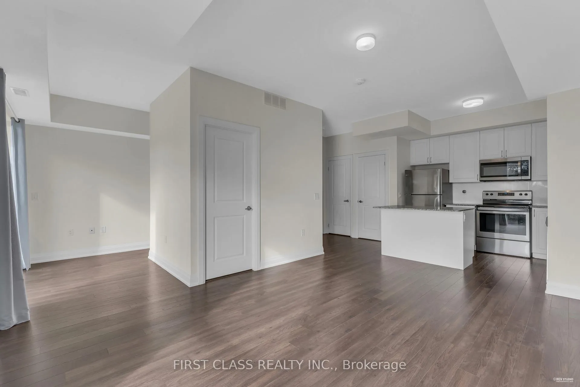 Photo 7 of Unit F1003, 32 Coles Avenue, Vaughan, Vaughan Grove — HOMEH