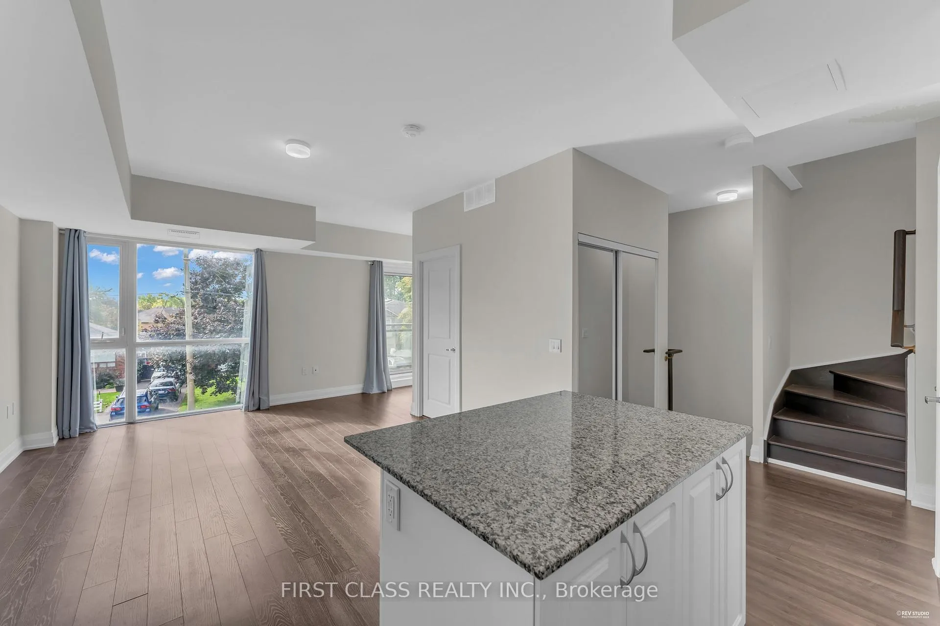 Photo 17 of Unit F1003, 32 Coles Avenue, Vaughan, Vaughan Grove — HOMEH