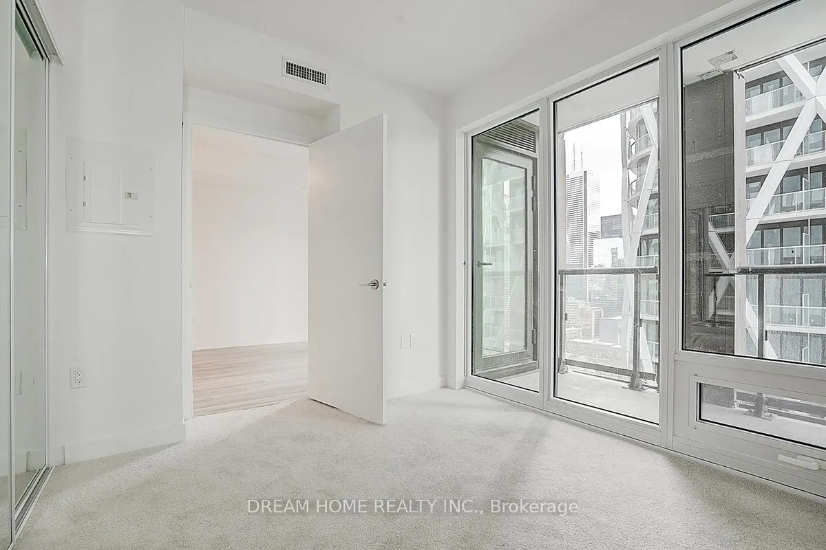 Photo 12 of Unit 2205, 238 Simcoe Street, Toronto, Kensington-Chinatown — HOMEH