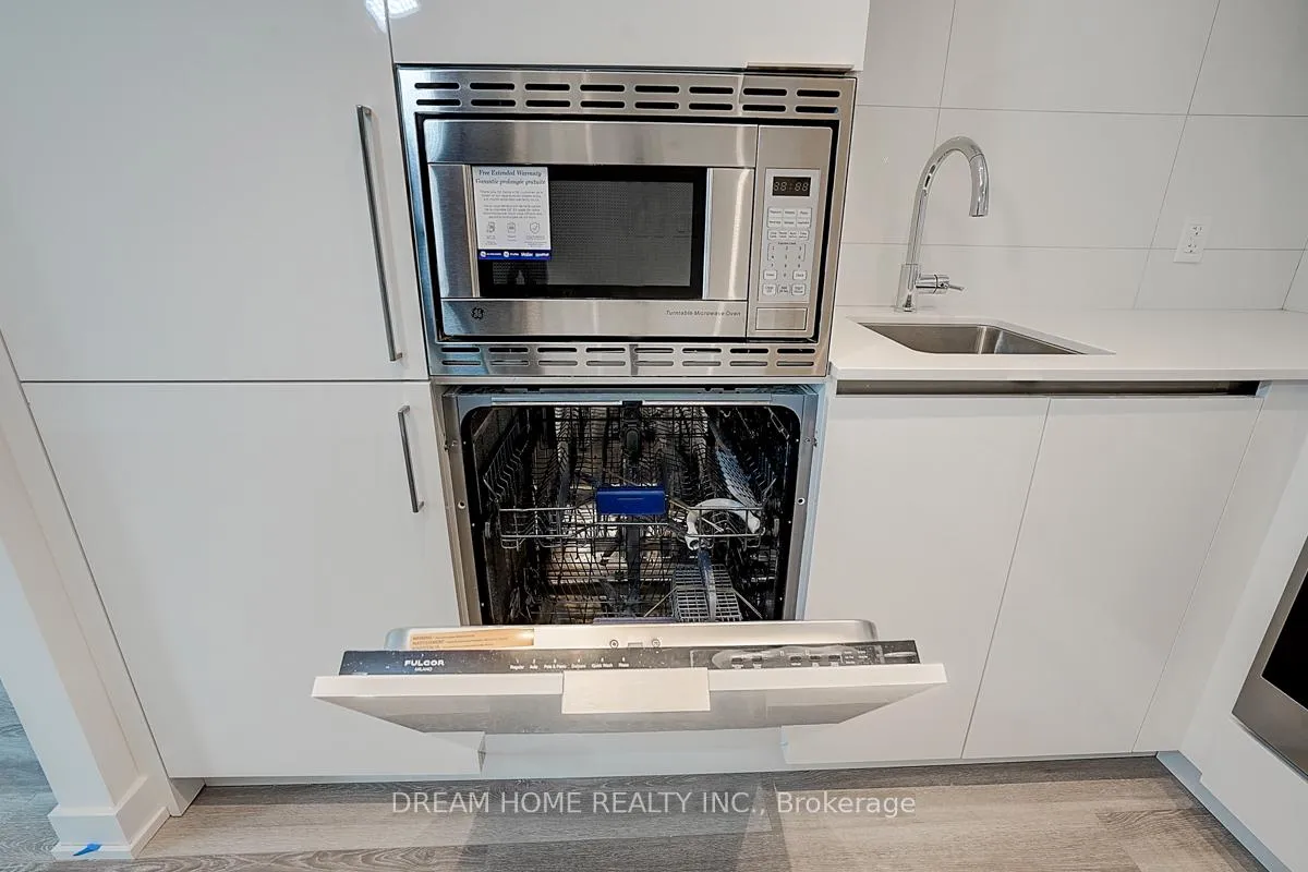 Photo 28 of Unit 2205, 238 Simcoe Street, Toronto, Kensington-Chinatown — HOMEH
