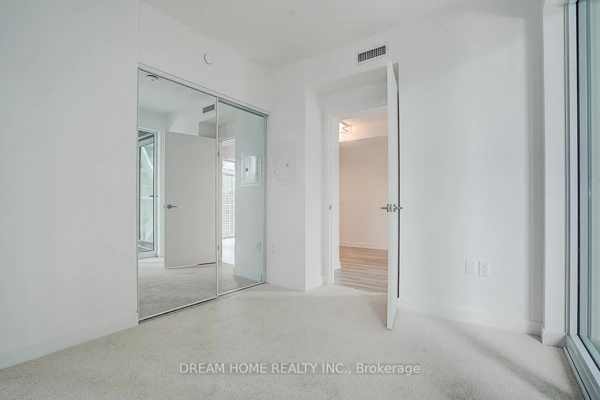 Photo 32 of Unit 2205, 238 Simcoe Street, Toronto, Kensington-Chinatown — HOMEH