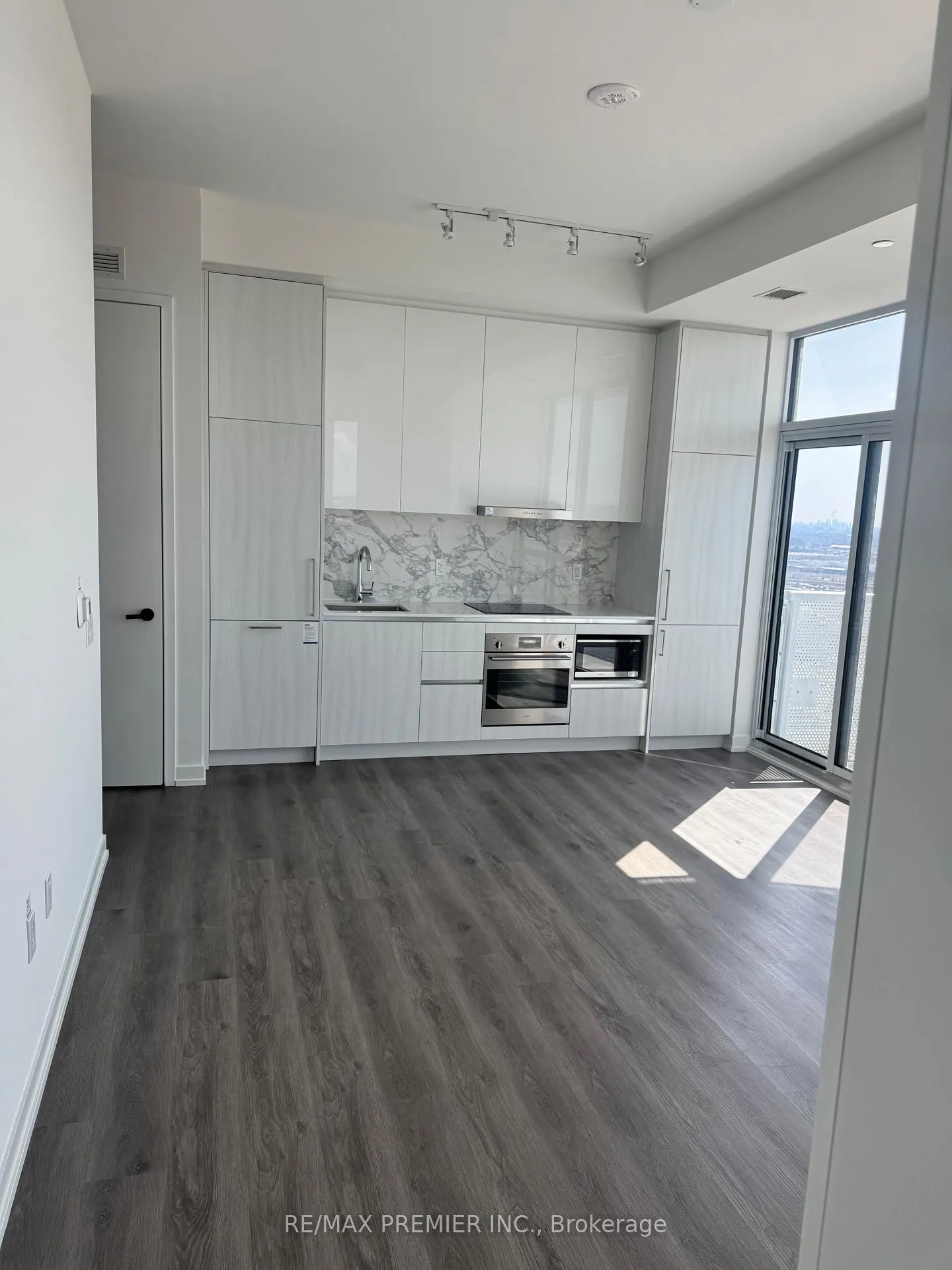 Photo 21 of Unit 2709, 225 Commerce Street, Vaughan, Vaughan Corporate Centre — HOMEH