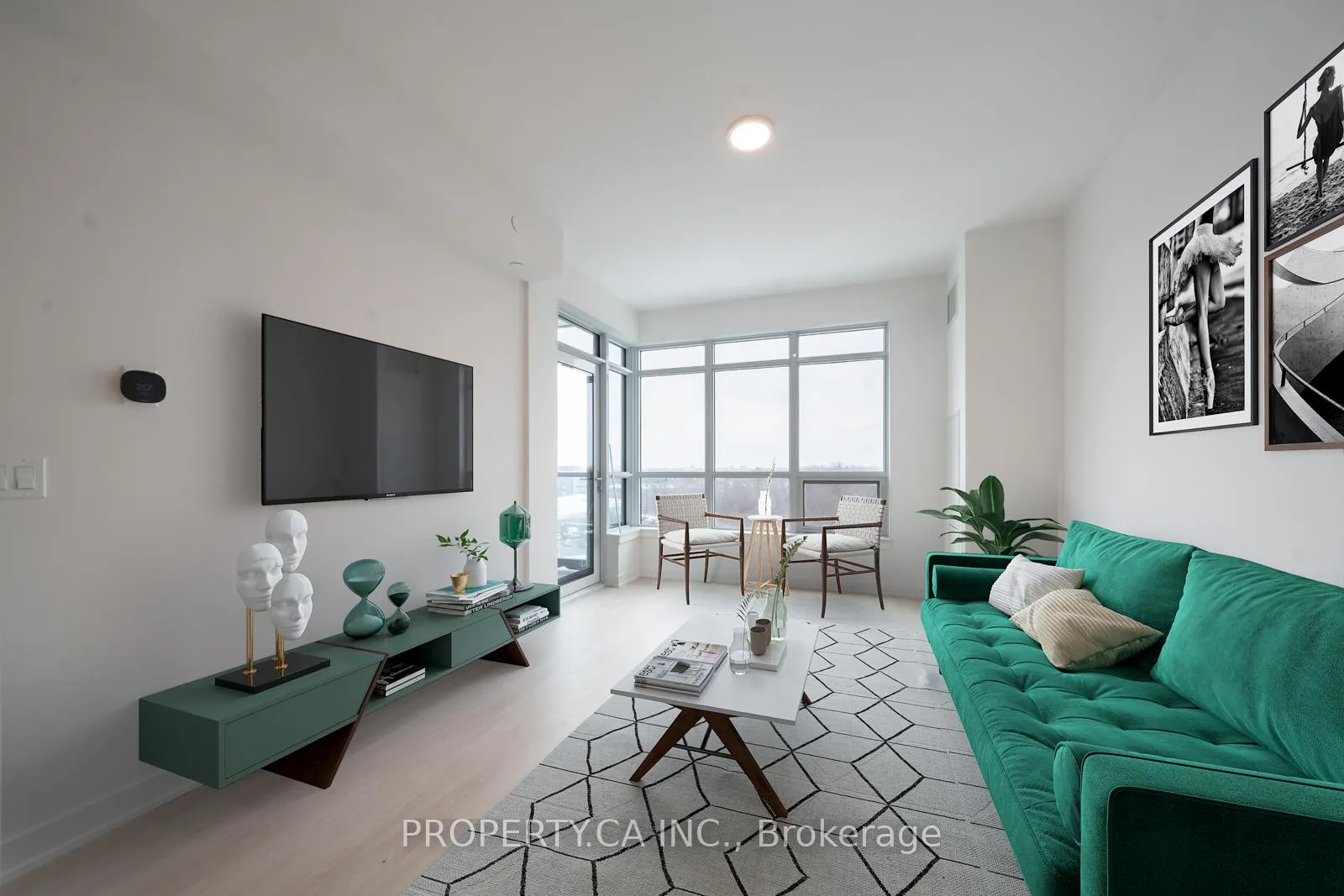 Front of Unit 512, 30 Upper Mall Way