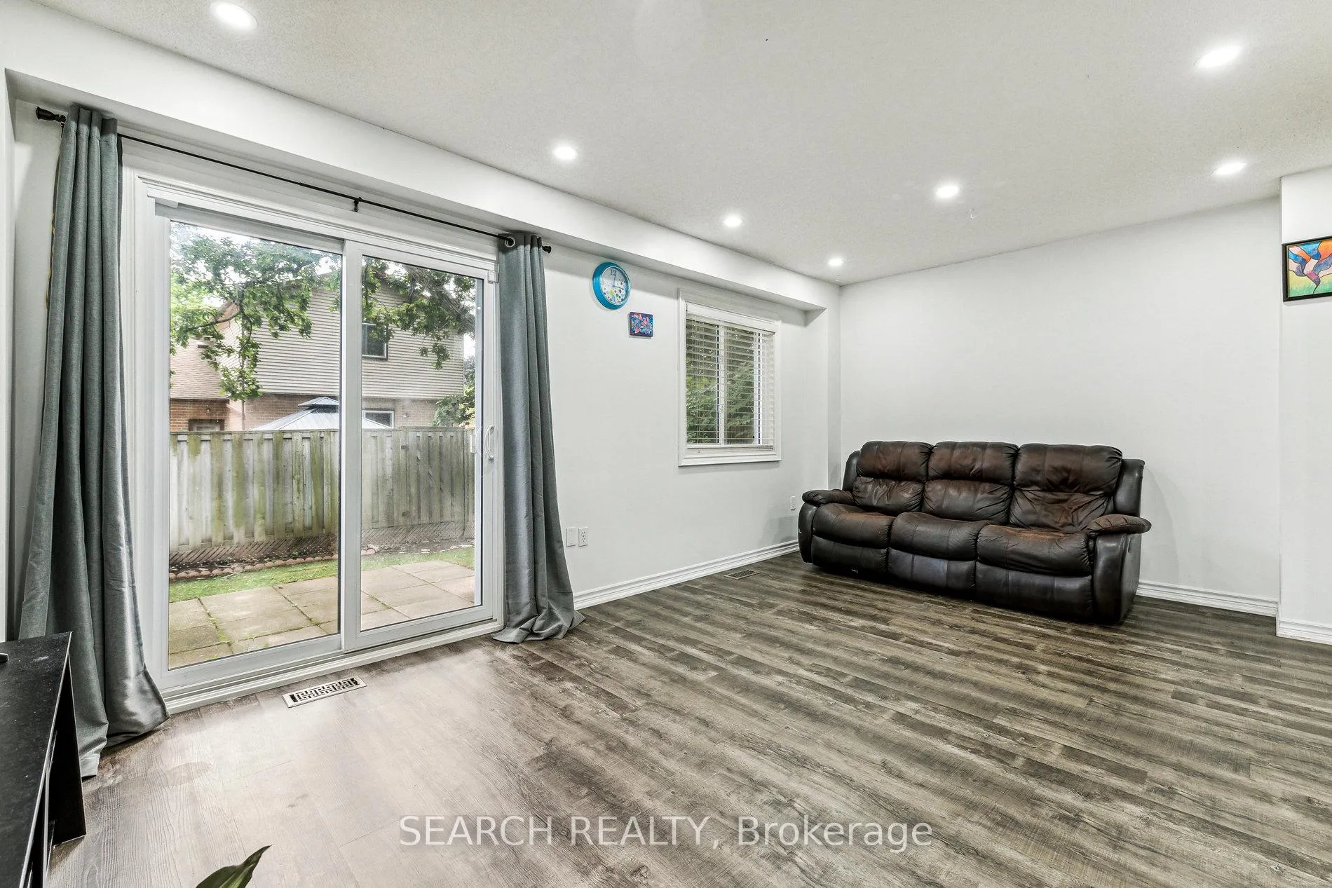 Photo 4 of Unit 26, 610 Barton Street, Hamilton, Stoney Creek — HOMEH