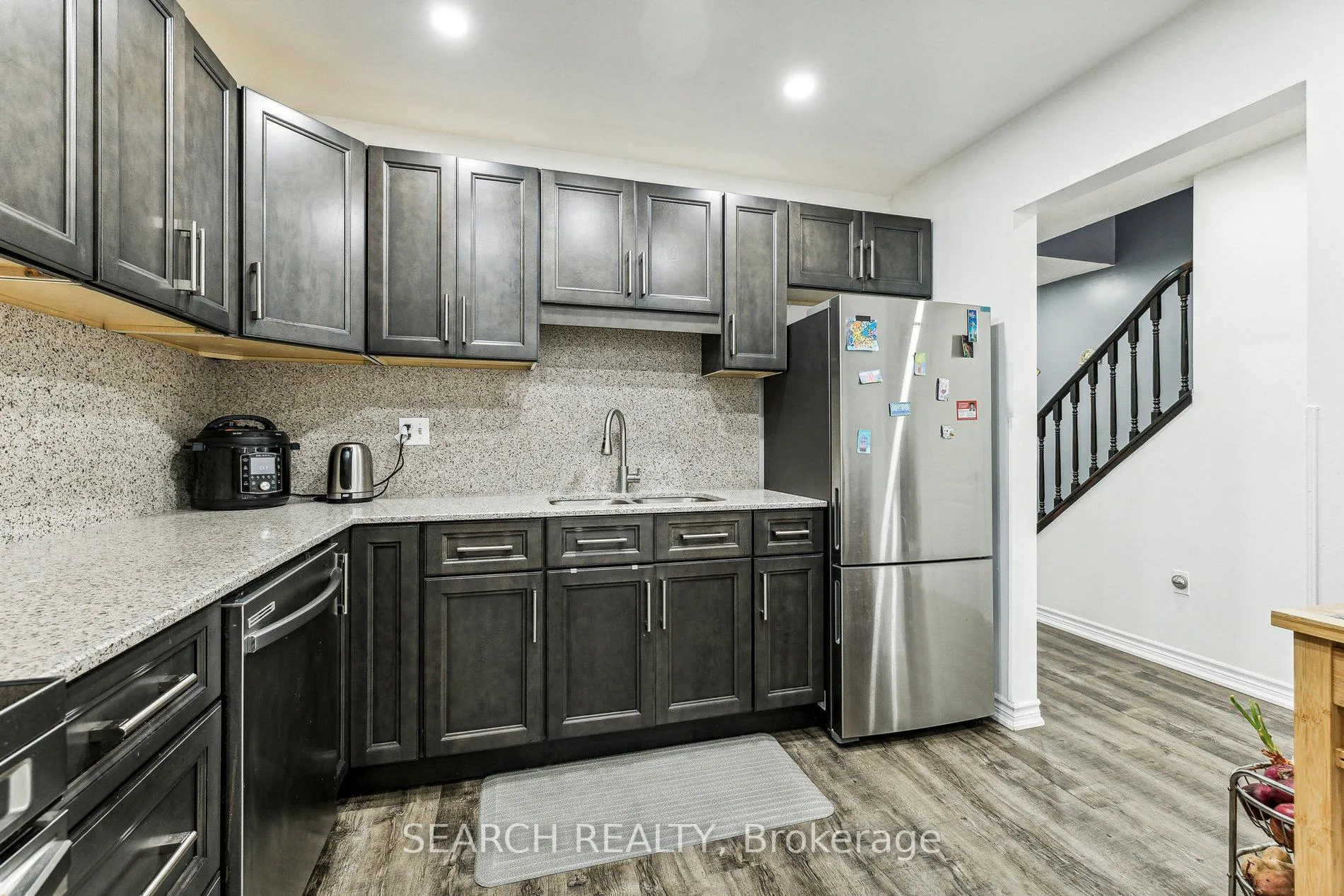 Photo 7 of Unit 26, 610 Barton Street, Hamilton, Stoney Creek — HOMEH