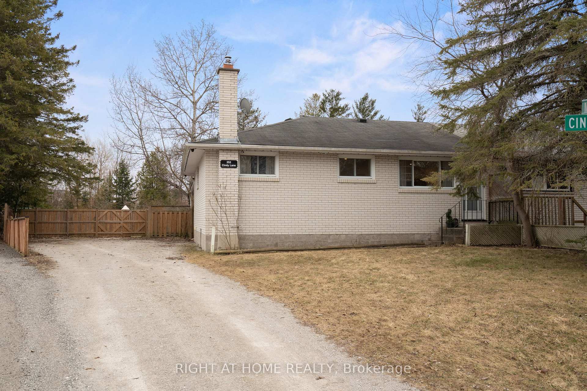 Photo 1 of 252 Cindy Lane, Essa, Angus — HOMEH