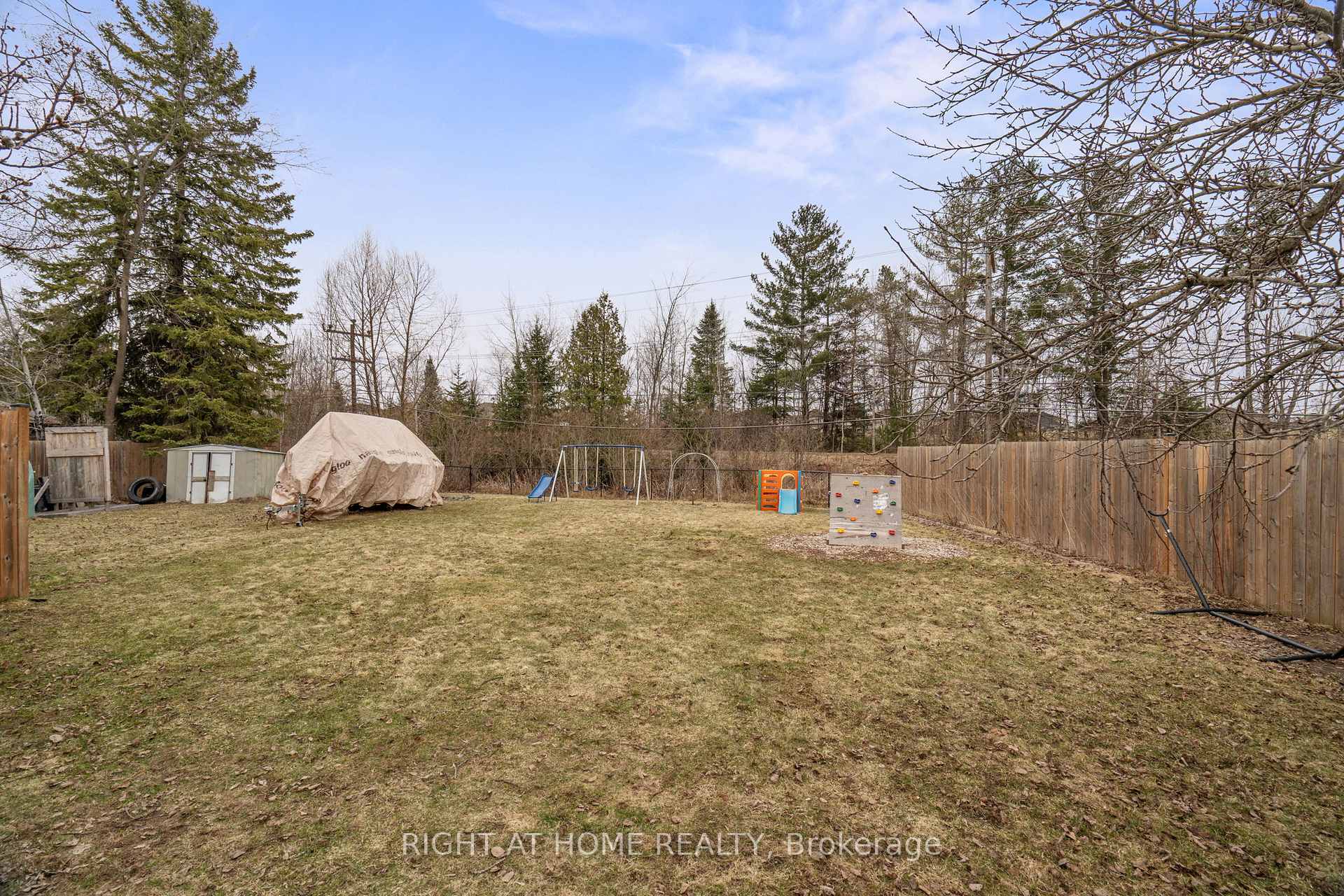 Photo 15 of 252 Cindy Lane, Essa, Angus — HOMEH