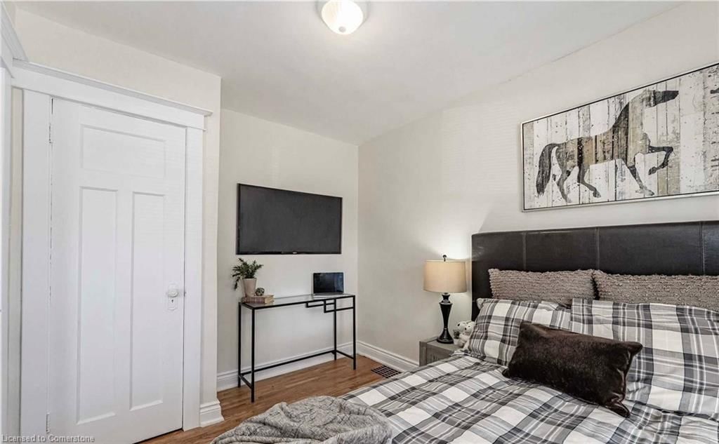 Photo 7 of 27 Cluny Avenue, Hamilton, Crown Point — HOMEH