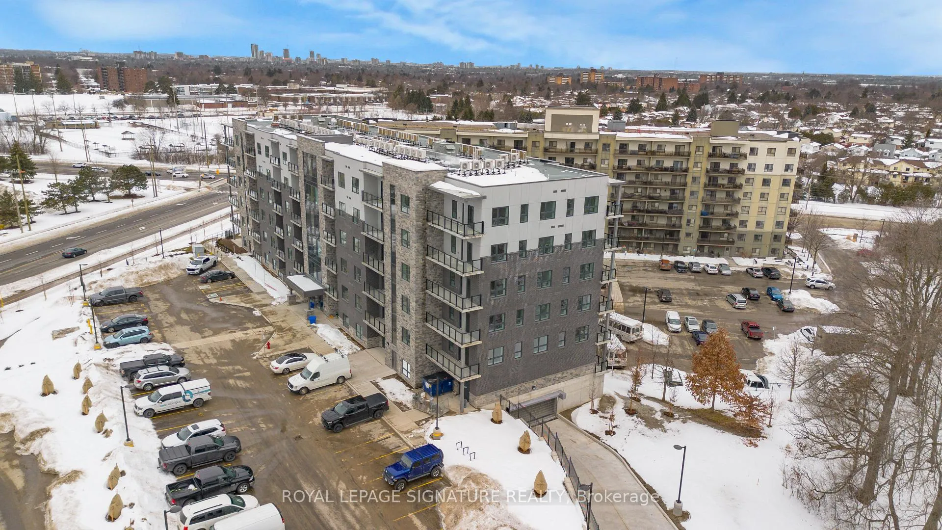Photo 3 of Unit 108, 1000 Lackner Place, Kitchener — HOMEH