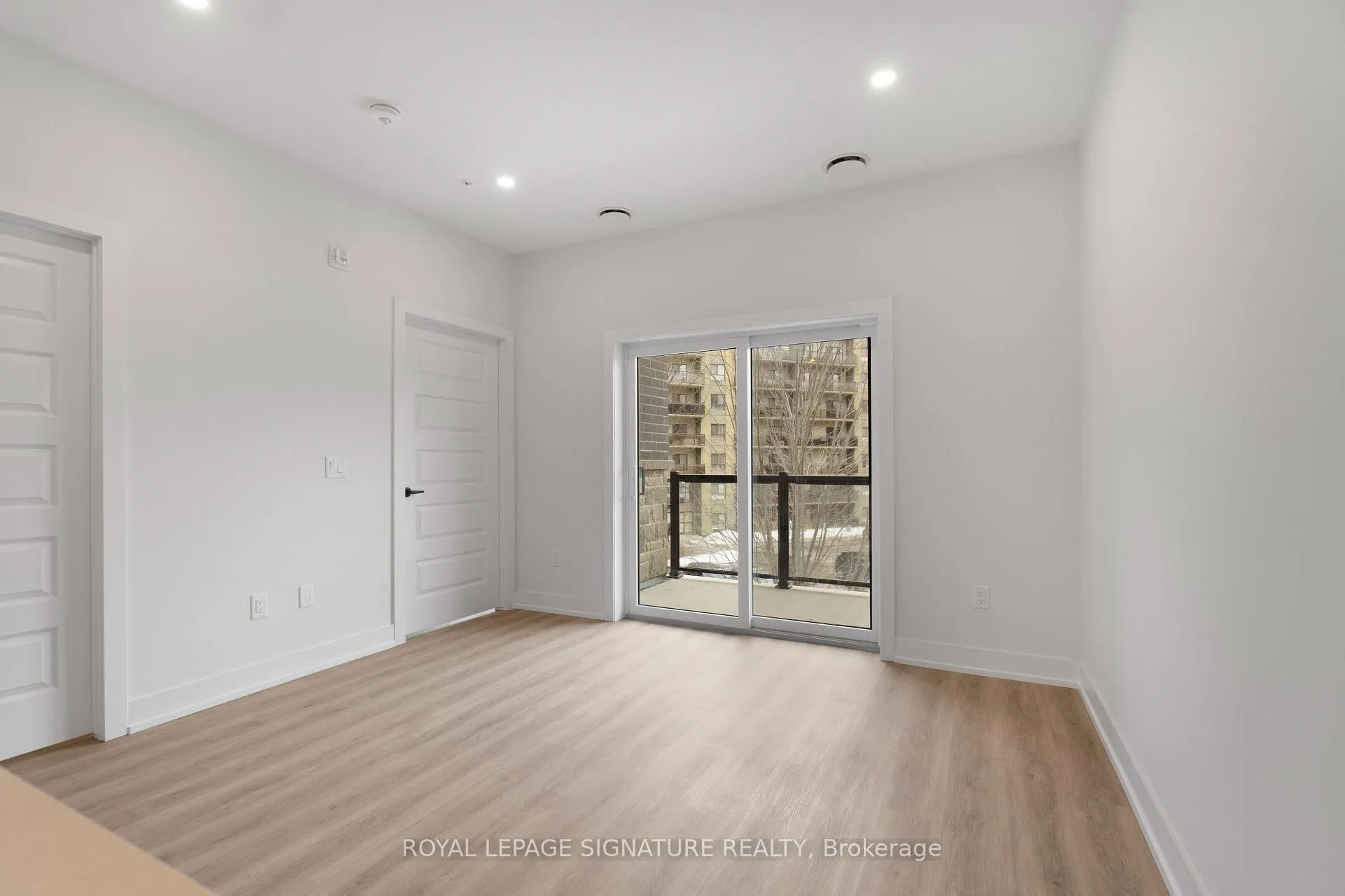 Photo 11 of Unit 108, 1000 Lackner Place, Kitchener — HOMEH