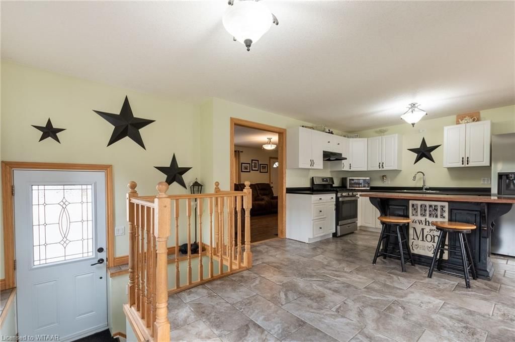 Photo 3 of 55867 Third S/S Street, Bayham, Straffordville — HOMEH