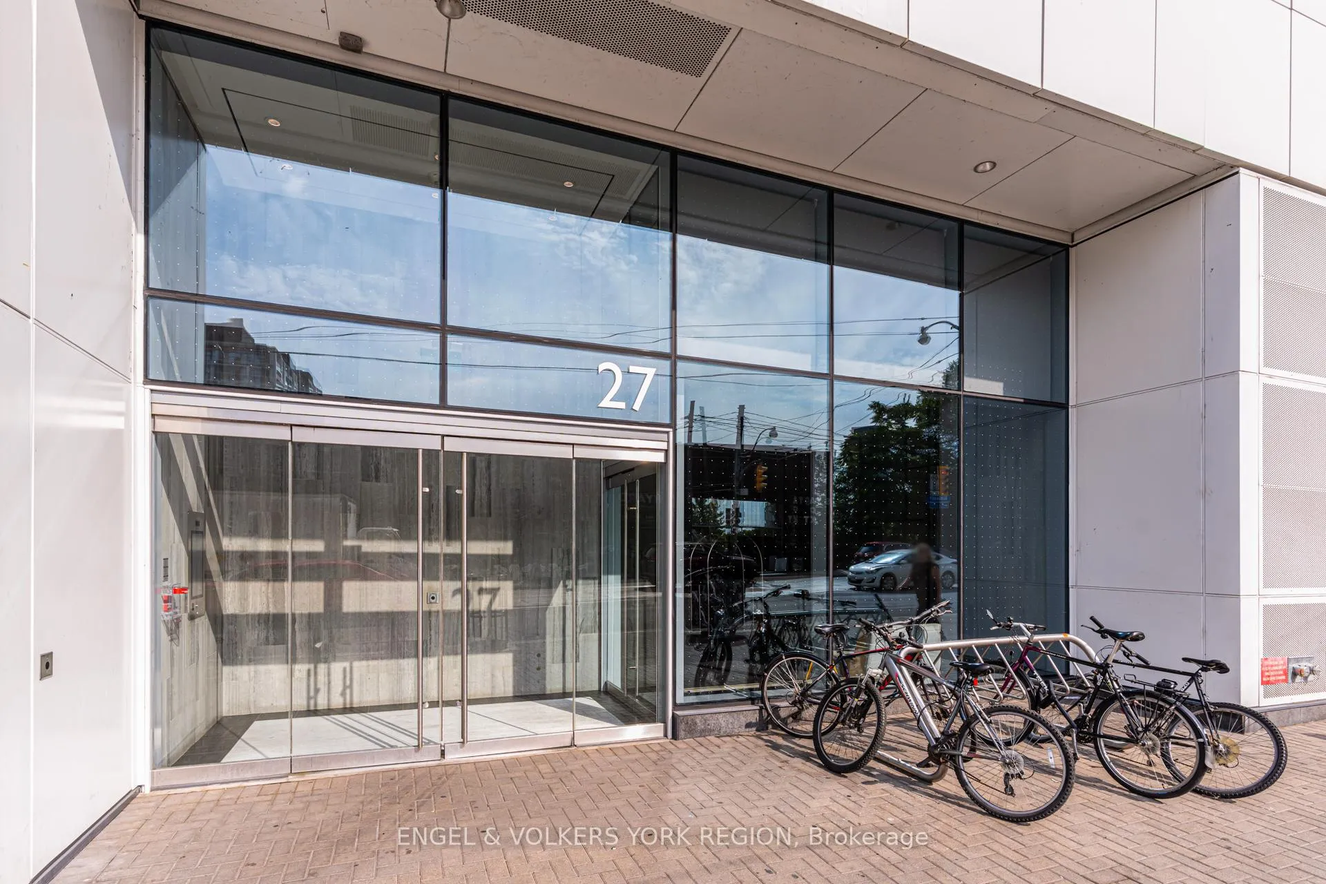 Photo 6 of Unit 1618, 27 Bathurst Street, Toronto, Waterfront Communities — HOMEH