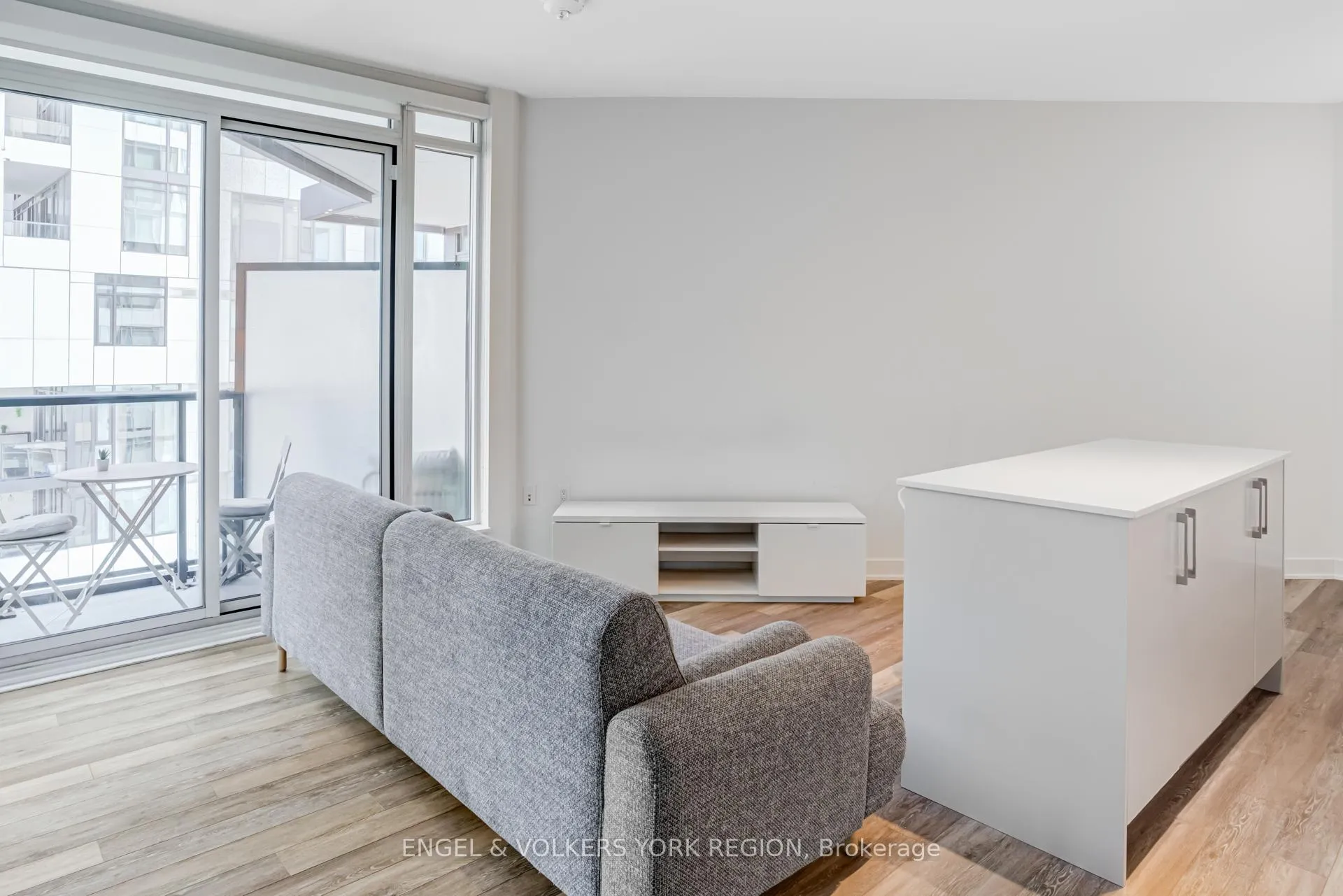 Photo 10 of Unit 1618, 27 Bathurst Street, Toronto, Waterfront Communities — HOMEH