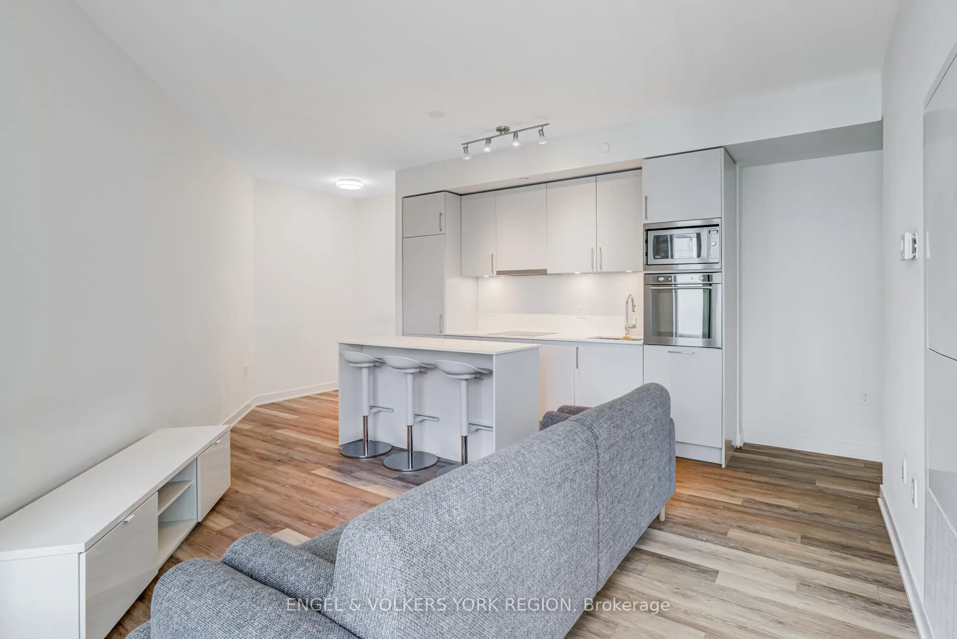 Photo 11 of Unit 1618, 27 Bathurst Street, Toronto, Waterfront Communities — HOMEH