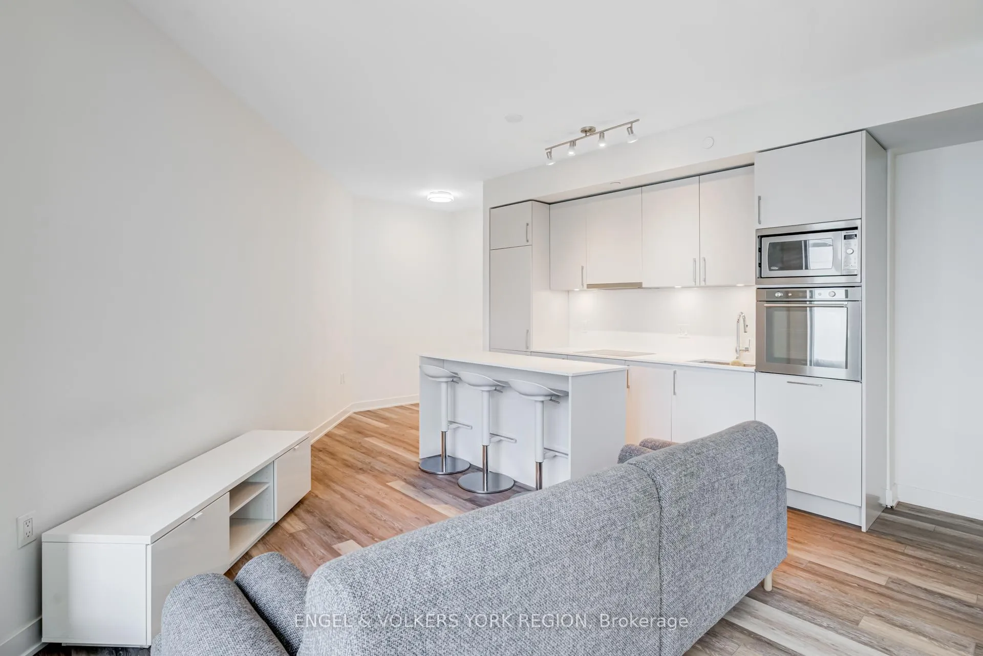 Photo 13 of Unit 1618, 27 Bathurst Street, Toronto, Waterfront Communities — HOMEH