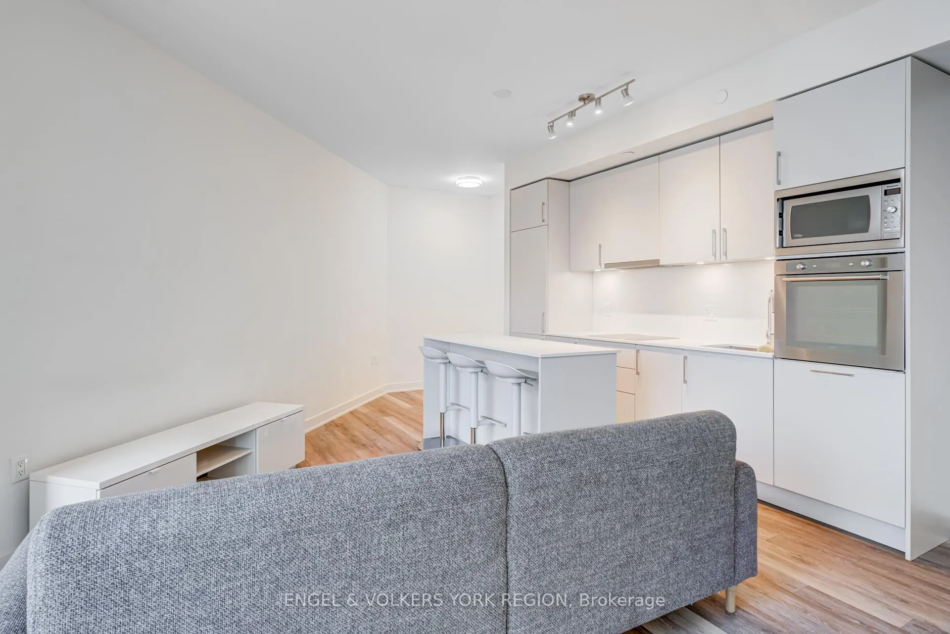 Photo 14 of Unit 1618, 27 Bathurst Street, Toronto, Waterfront Communities — HOMEH