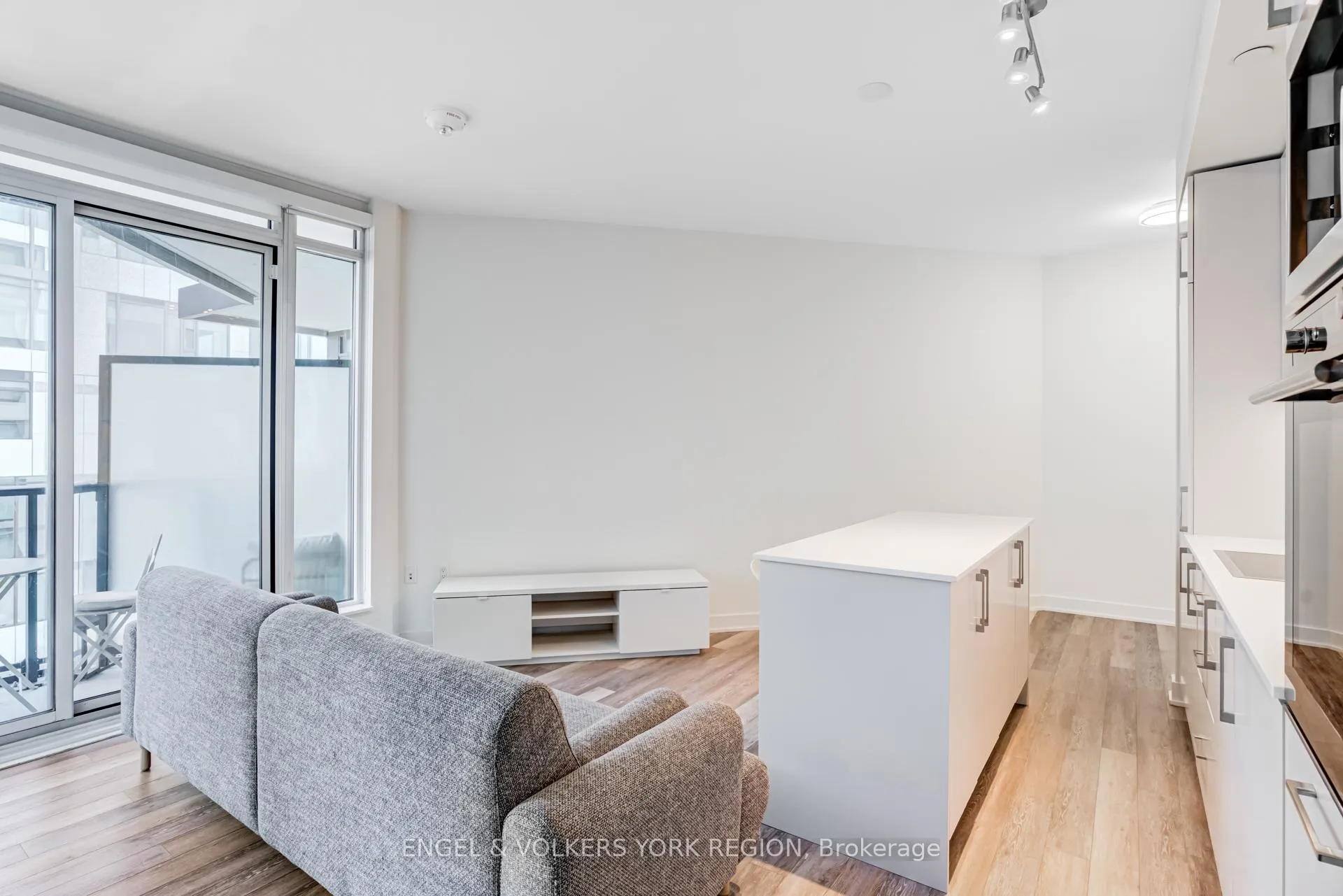 Photo 15 of Unit 1618, 27 Bathurst Street, Toronto, Waterfront Communities — HOMEH
