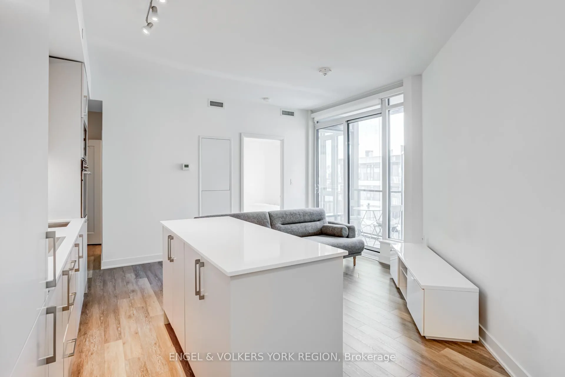 Photo 16 of Unit 1618, 27 Bathurst Street, Toronto, Waterfront Communities — HOMEH