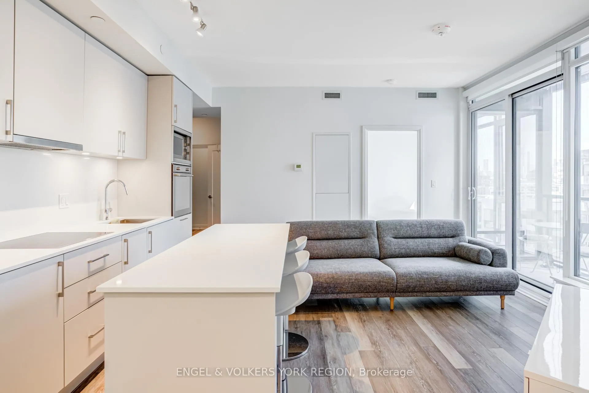 Photo 17 of Unit 1618, 27 Bathurst Street, Toronto, Waterfront Communities — HOMEH