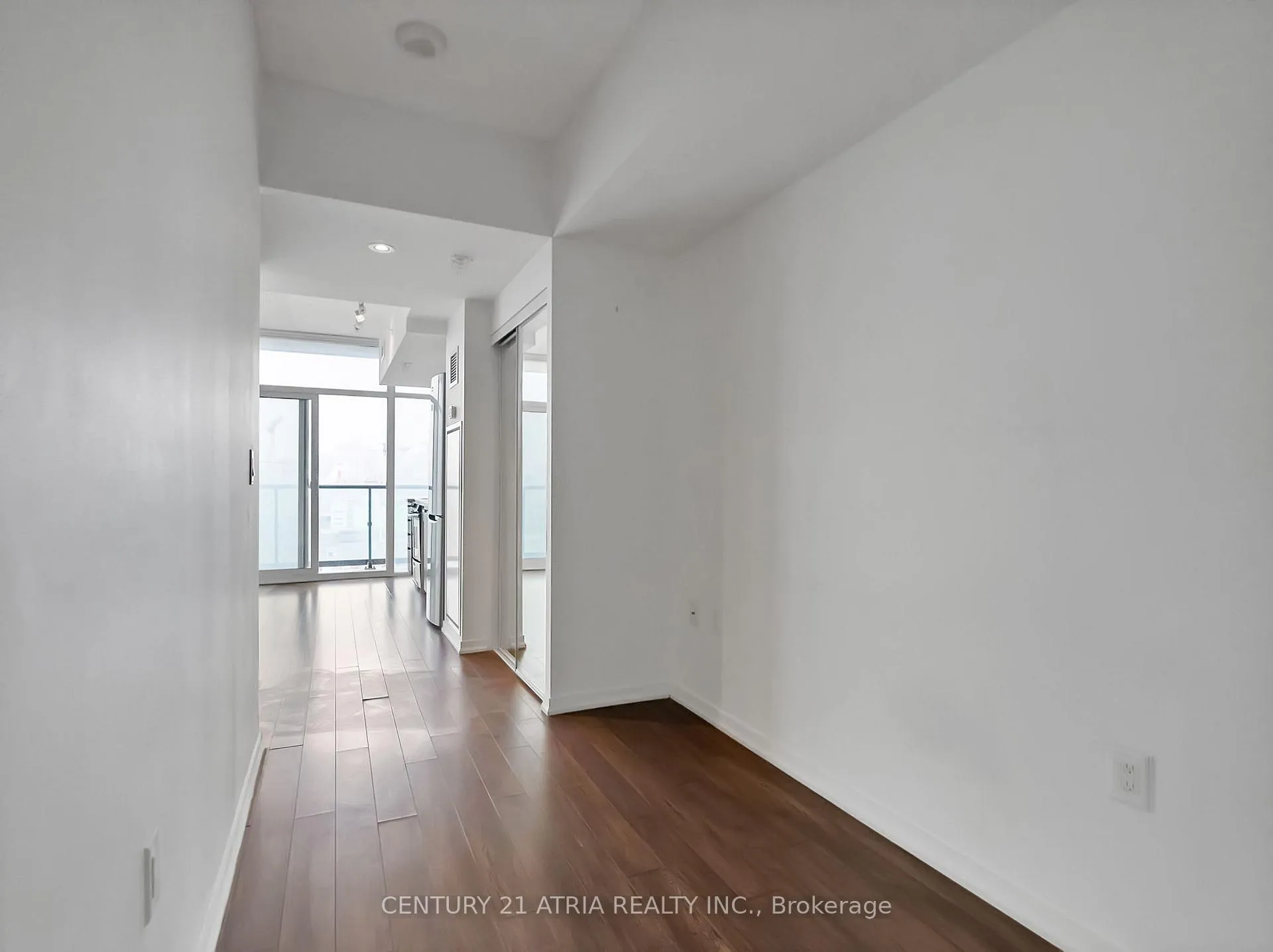 Photo 8 of 36 Lisgar Street, Toronto, Little Portugal — HOMEH