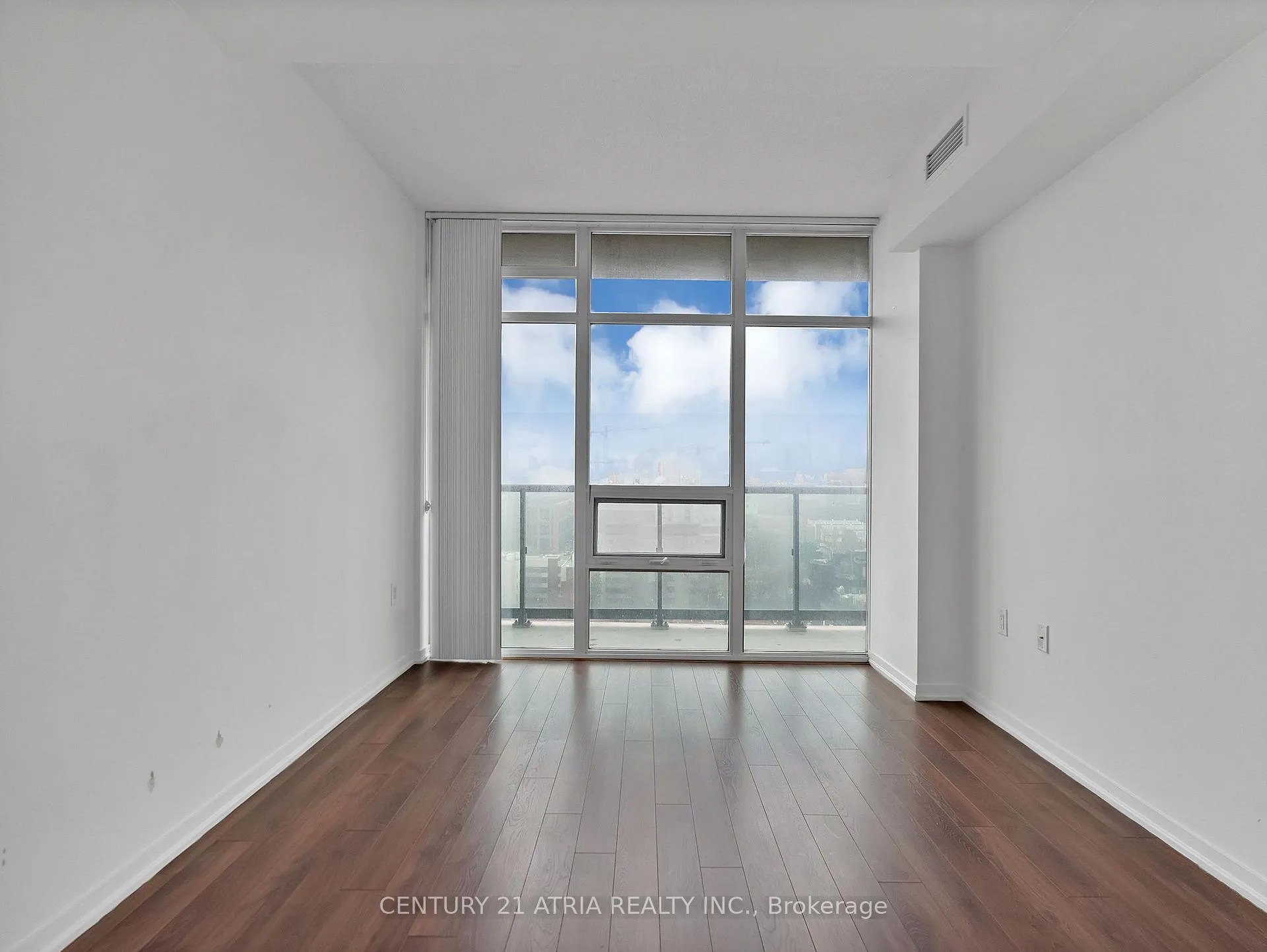 Photo 17 of 36 Lisgar Street, Toronto, Little Portugal — HOMEH