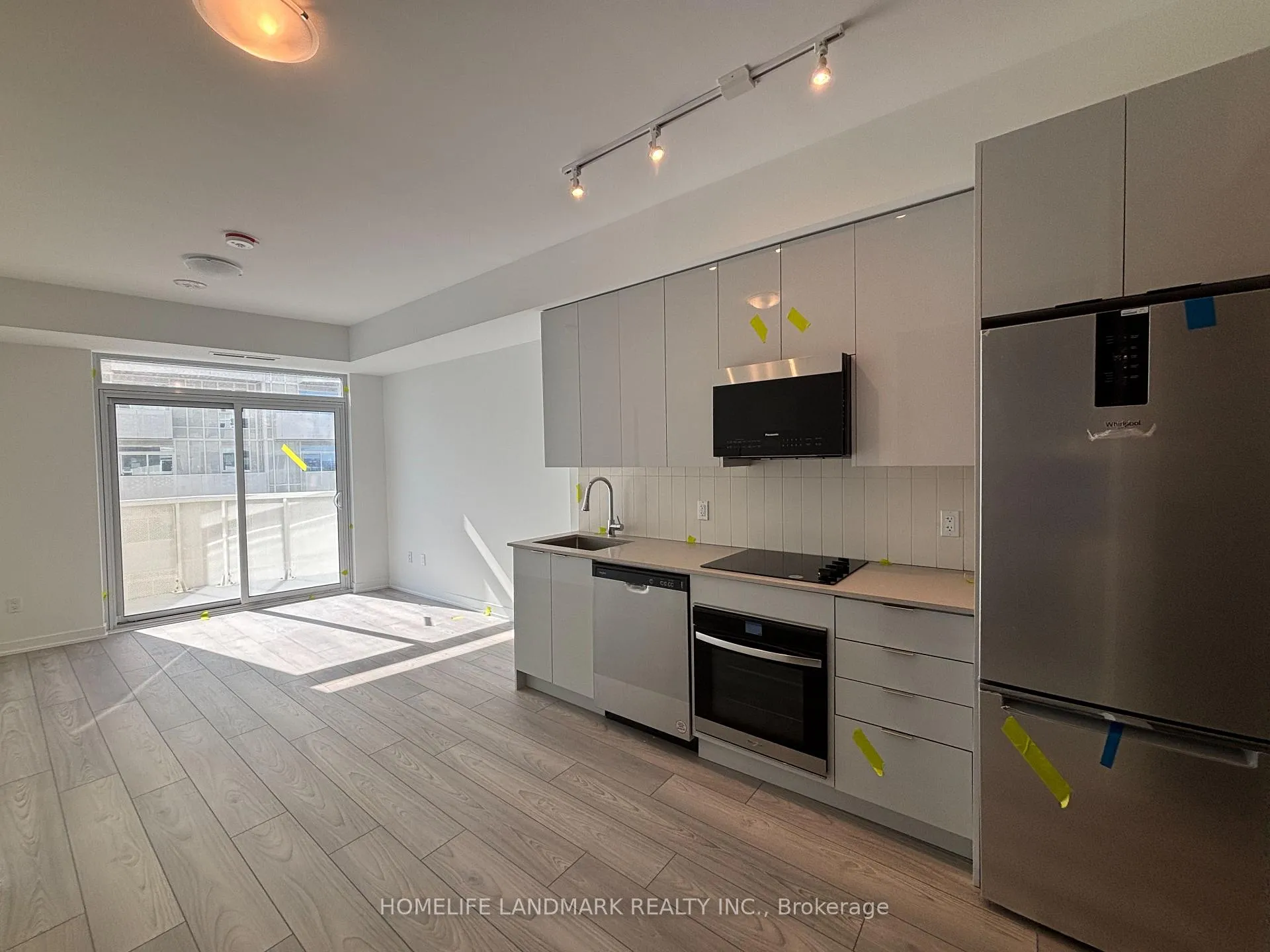 Photo 3 of Unit 2422, 498 Caldari Road, Vaughan, Concord — HOMEH
