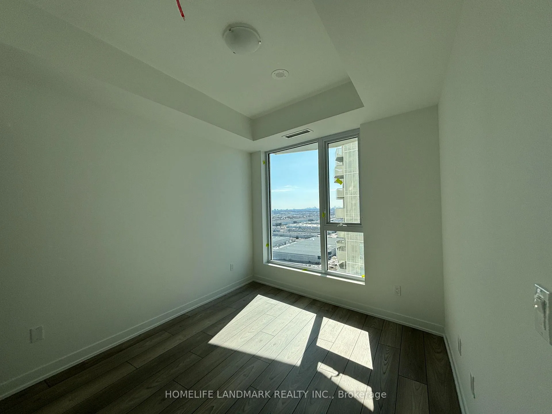 Photo 5 of Unit 2422, 498 Caldari Road, Vaughan, Concord — HOMEH