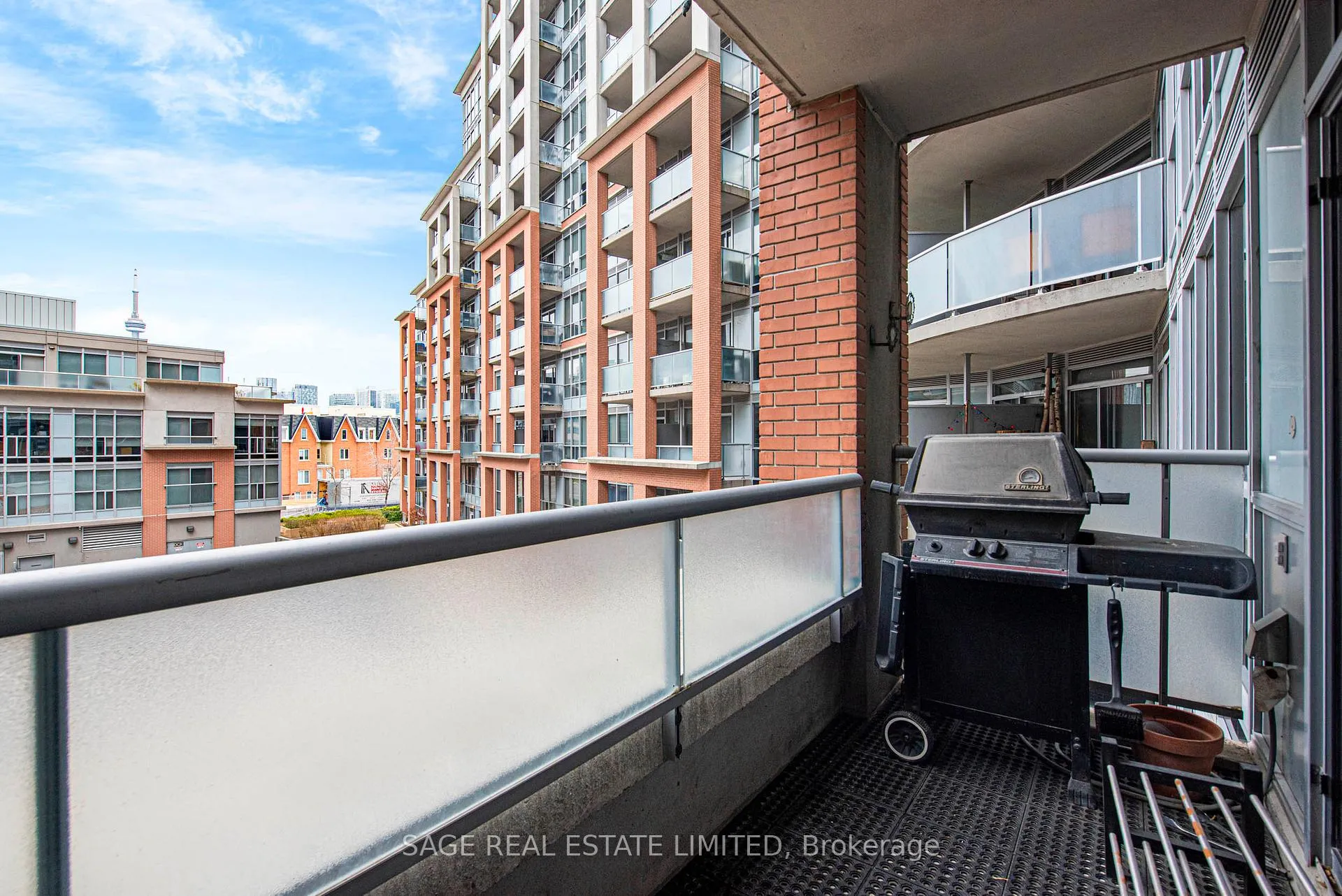 Photo 12 of Unit 328, 1 Shaw Street, Toronto, Niagara — HOMEH