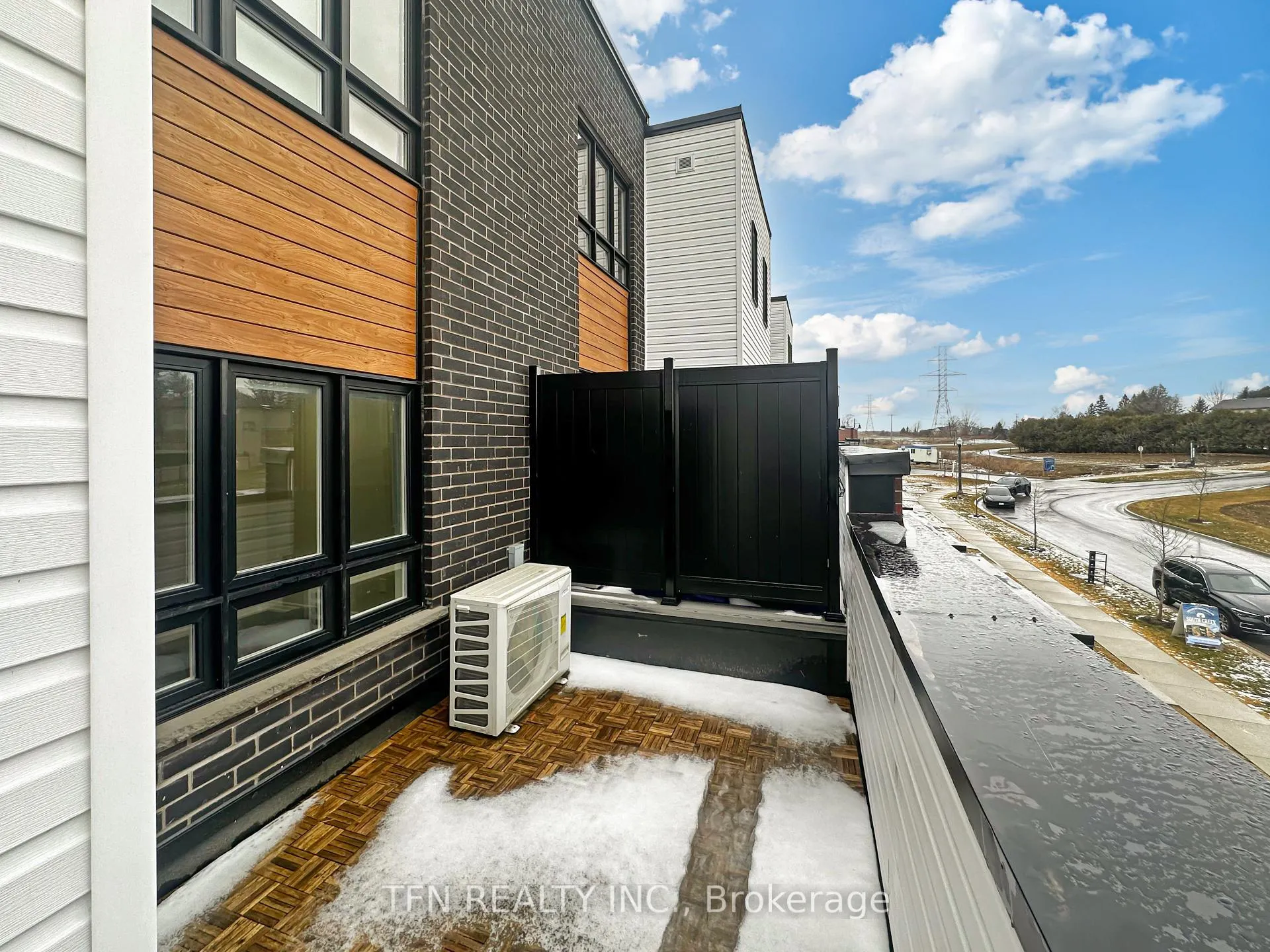 Photo 6 of 293 Chapel Hill Drive, Kitchener — HOMEH