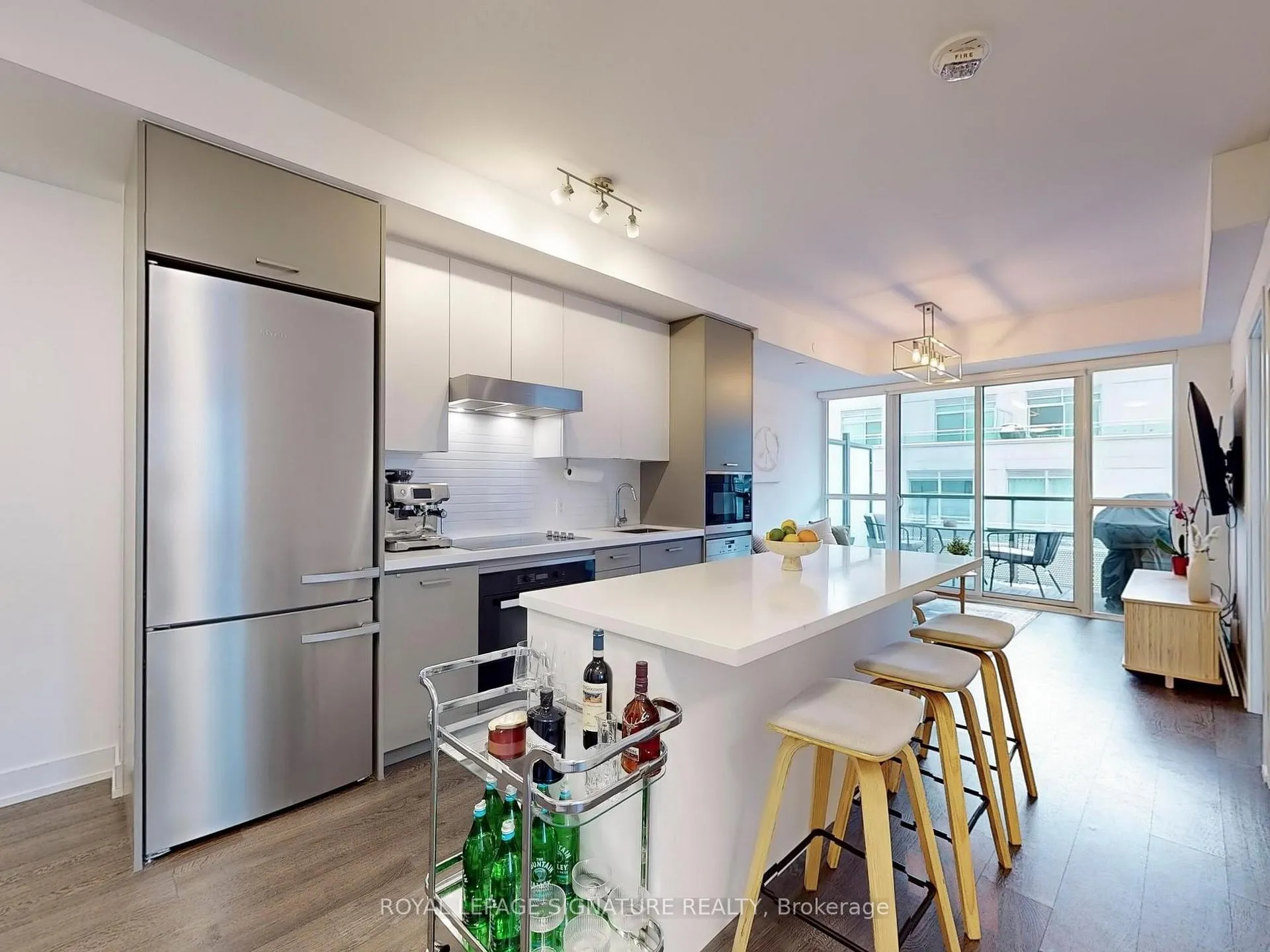 Photo 9 of Unit 809, 11 Lillian Street, Toronto, Mount Pleasant West — HOMEH