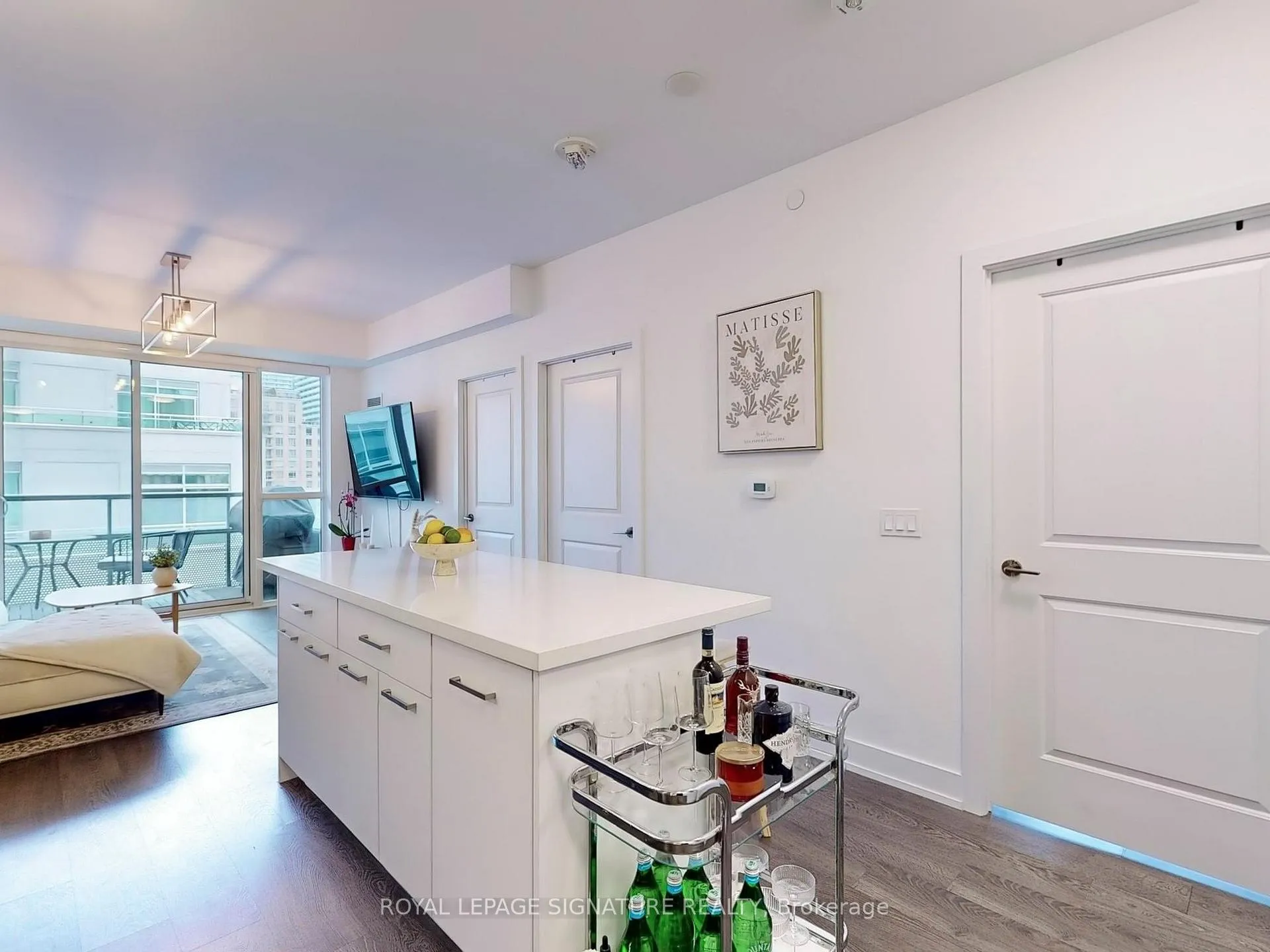 Photo 11 of Unit 809, 11 Lillian Street, Toronto, Mount Pleasant West — HOMEH
