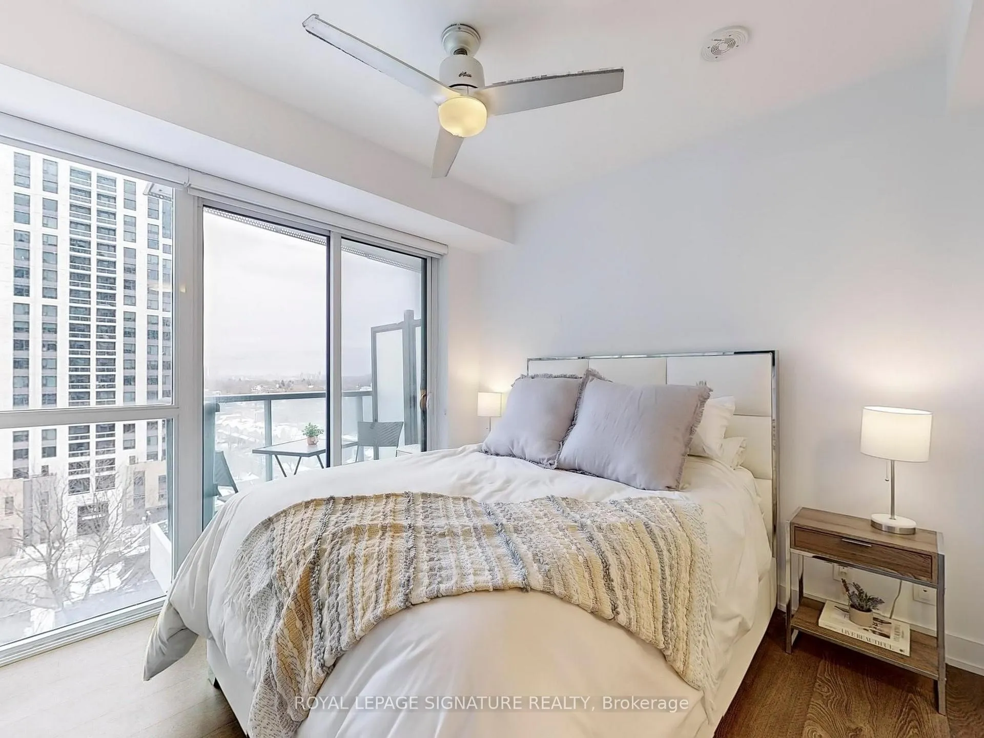 Photo 18 of Unit 809, 11 Lillian Street, Toronto, Mount Pleasant West — HOMEH