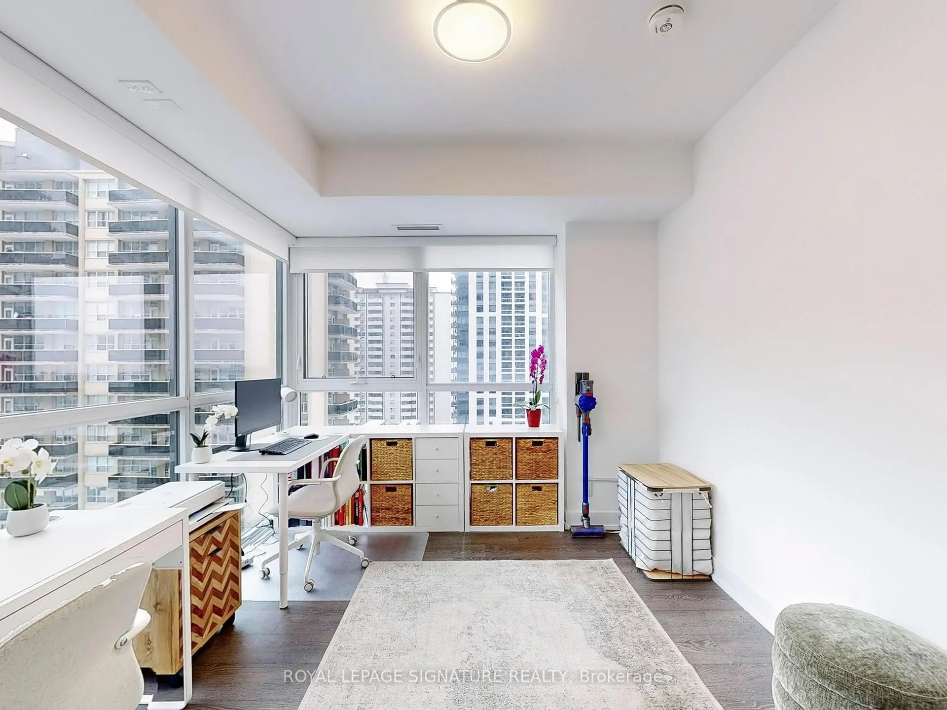 Photo 24 of Unit 809, 11 Lillian Street, Toronto, Mount Pleasant West — HOMEH