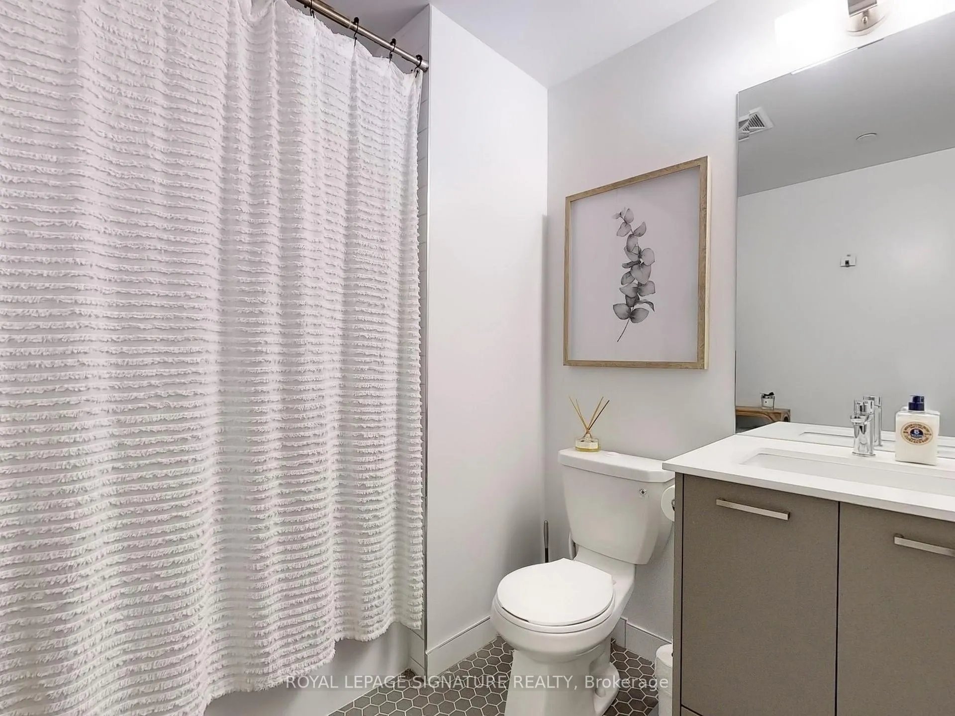 Photo 26 of Unit 809, 11 Lillian Street, Toronto, Mount Pleasant West — HOMEH