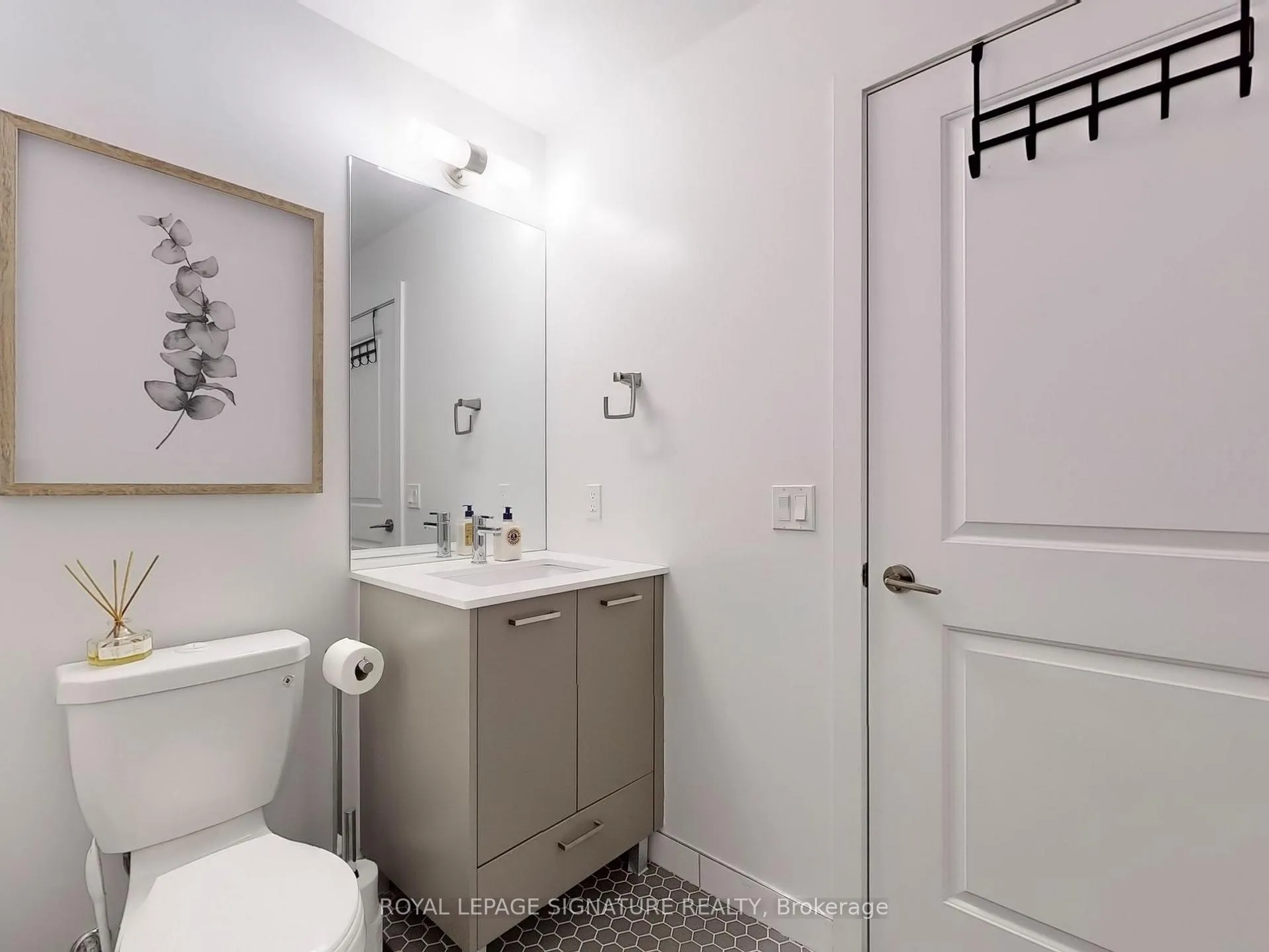 Photo 27 of Unit 809, 11 Lillian Street, Toronto, Mount Pleasant West — HOMEH