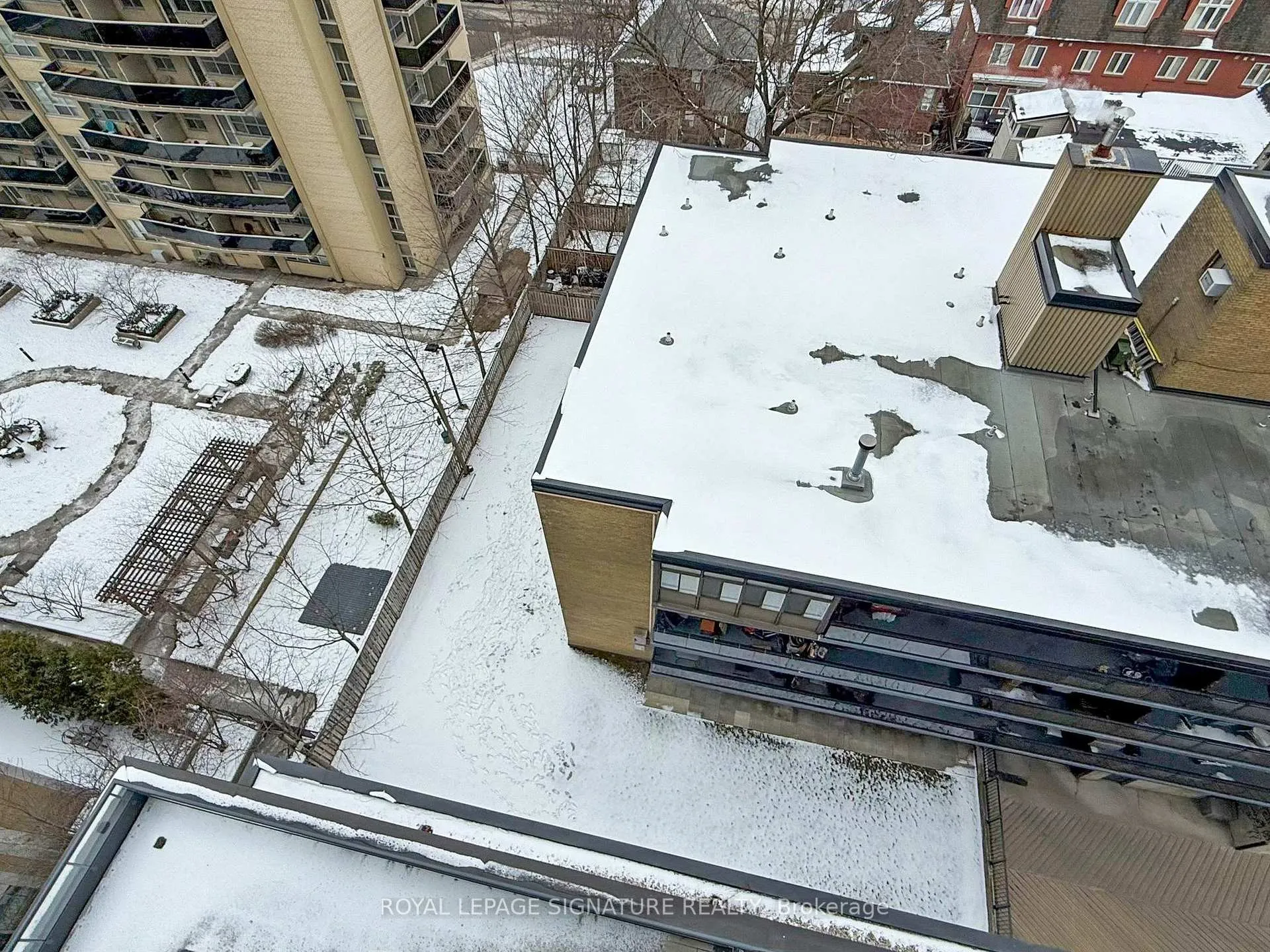 Photo 30 of Unit 809, 11 Lillian Street, Toronto, Mount Pleasant West — HOMEH