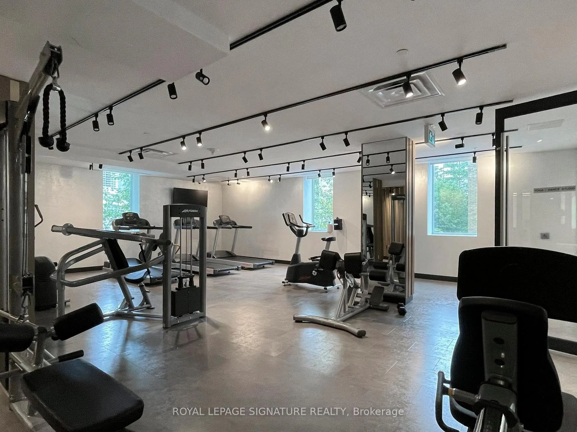Photo 33 of Unit 809, 11 Lillian Street, Toronto, Mount Pleasant West — HOMEH