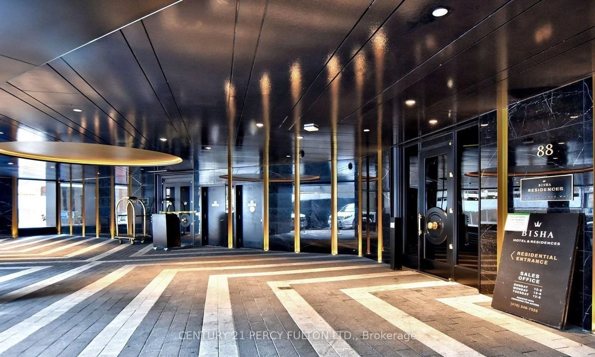 Photo 2 of Unit 2408, 88 Blue Jays Way, Toronto, Waterfront Communities — HOMEH