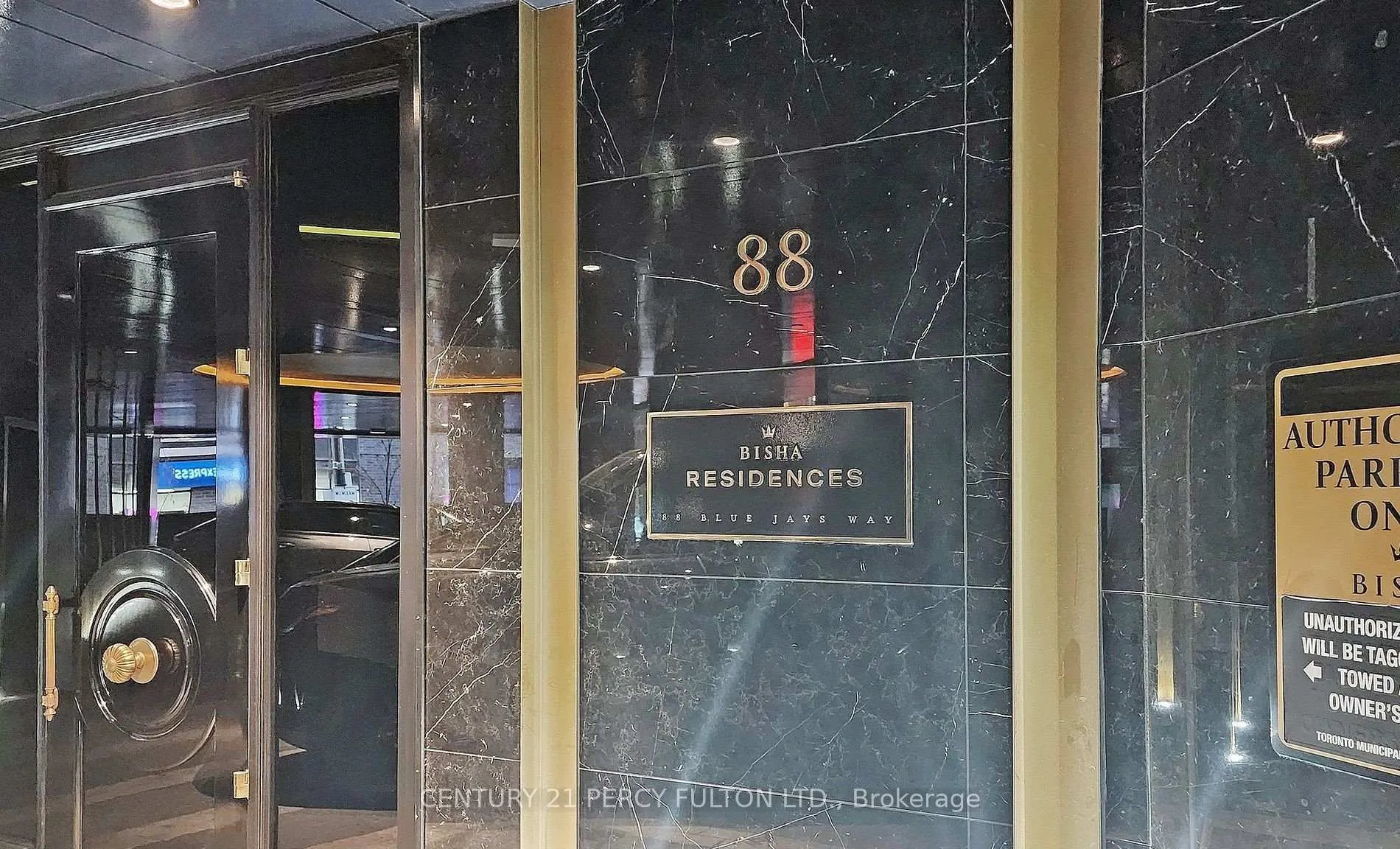 Photo 3 of Unit 2408, 88 Blue Jays Way, Toronto, Waterfront Communities — HOMEH