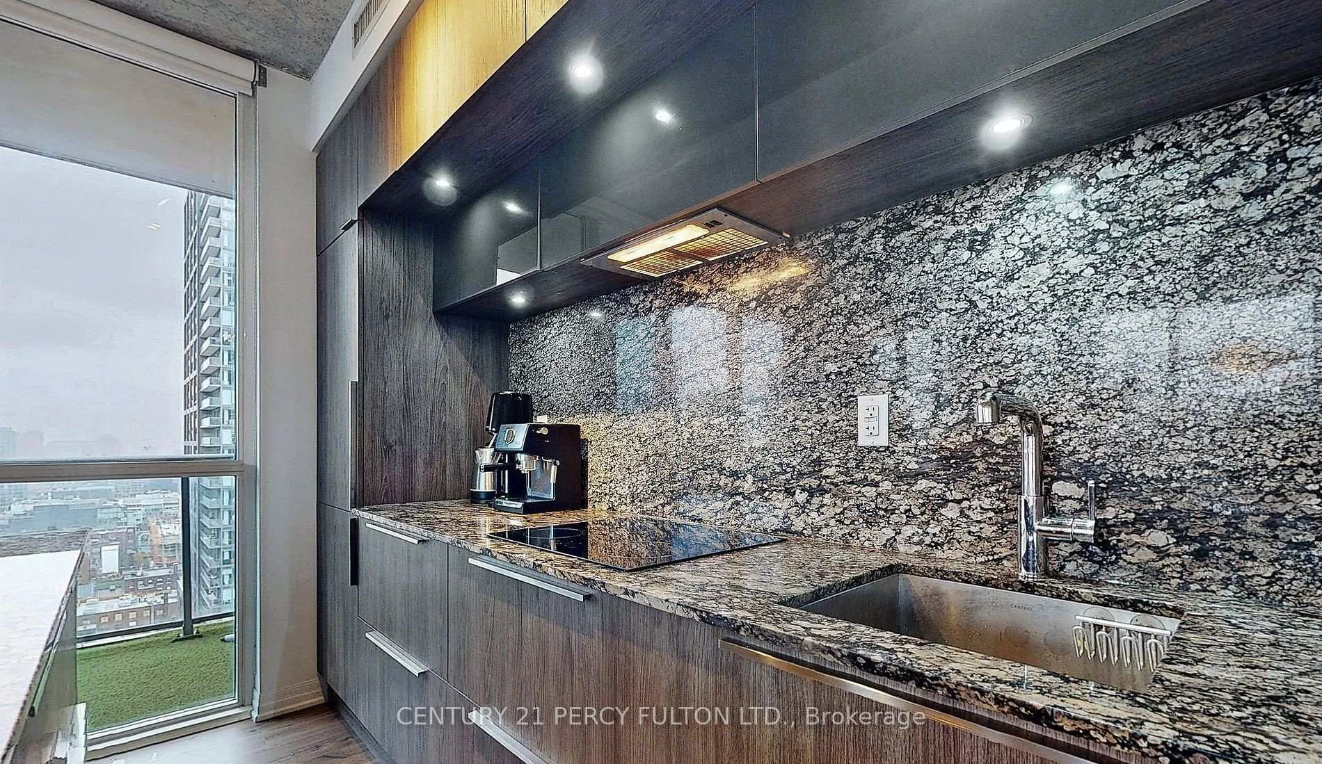 Photo 11 of Unit 2408, 88 Blue Jays Way, Toronto, Waterfront Communities — HOMEH