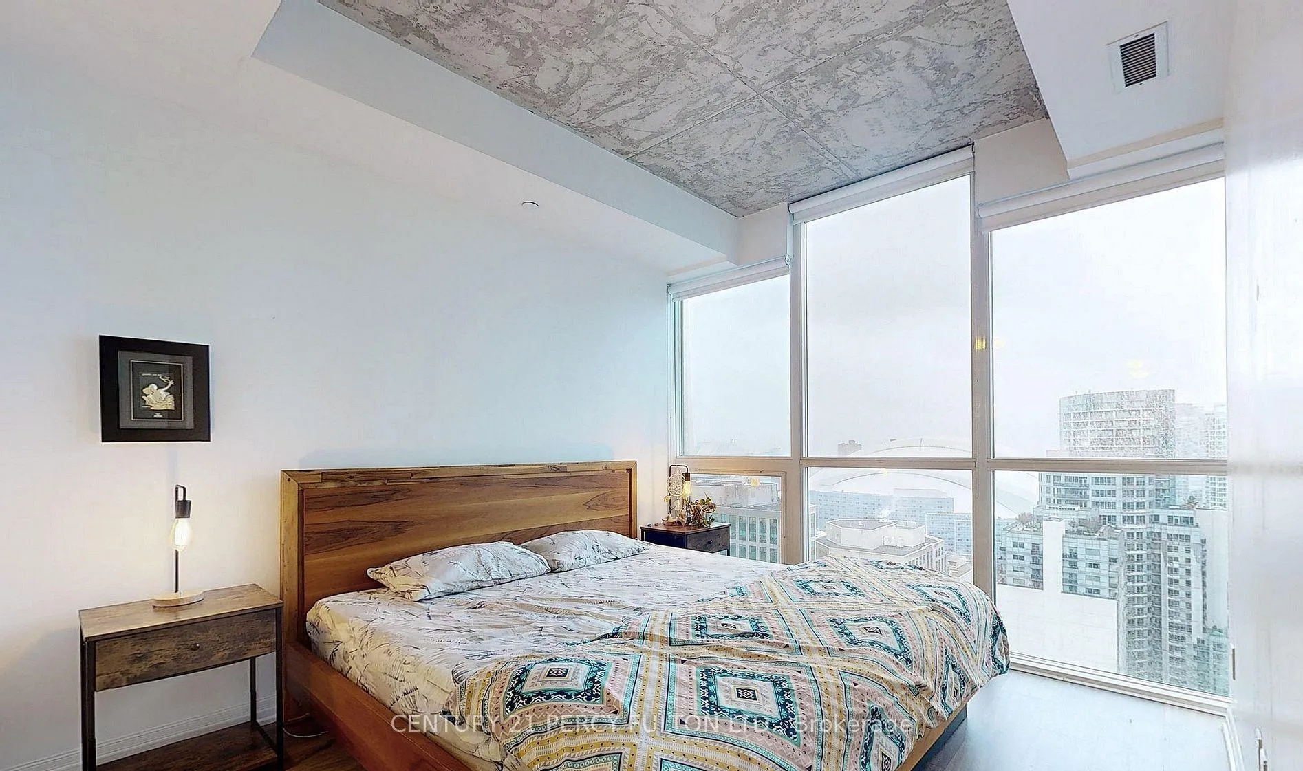 Photo 13 of Unit 2408, 88 Blue Jays Way, Toronto, Waterfront Communities — HOMEH