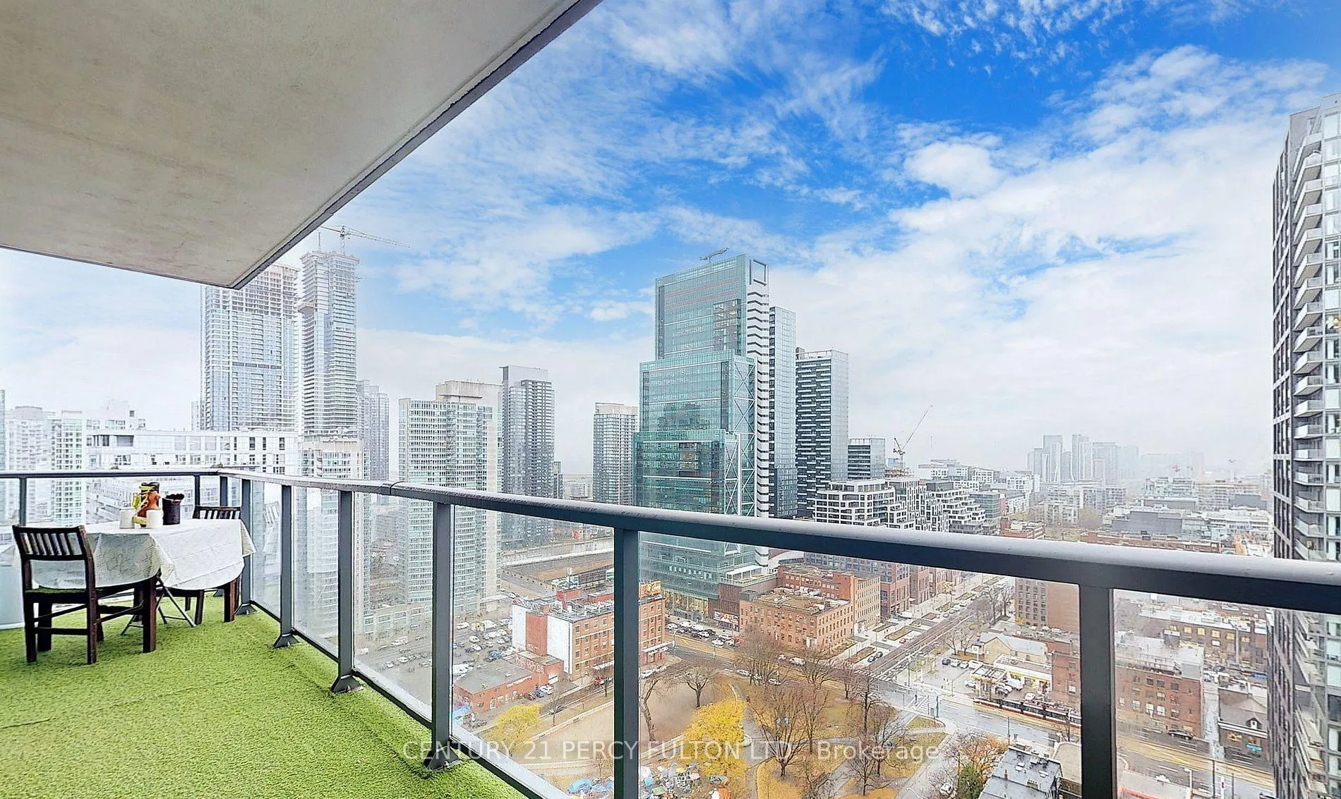 Photo 19 of Unit 2408, 88 Blue Jays Way, Toronto, Waterfront Communities — HOMEH