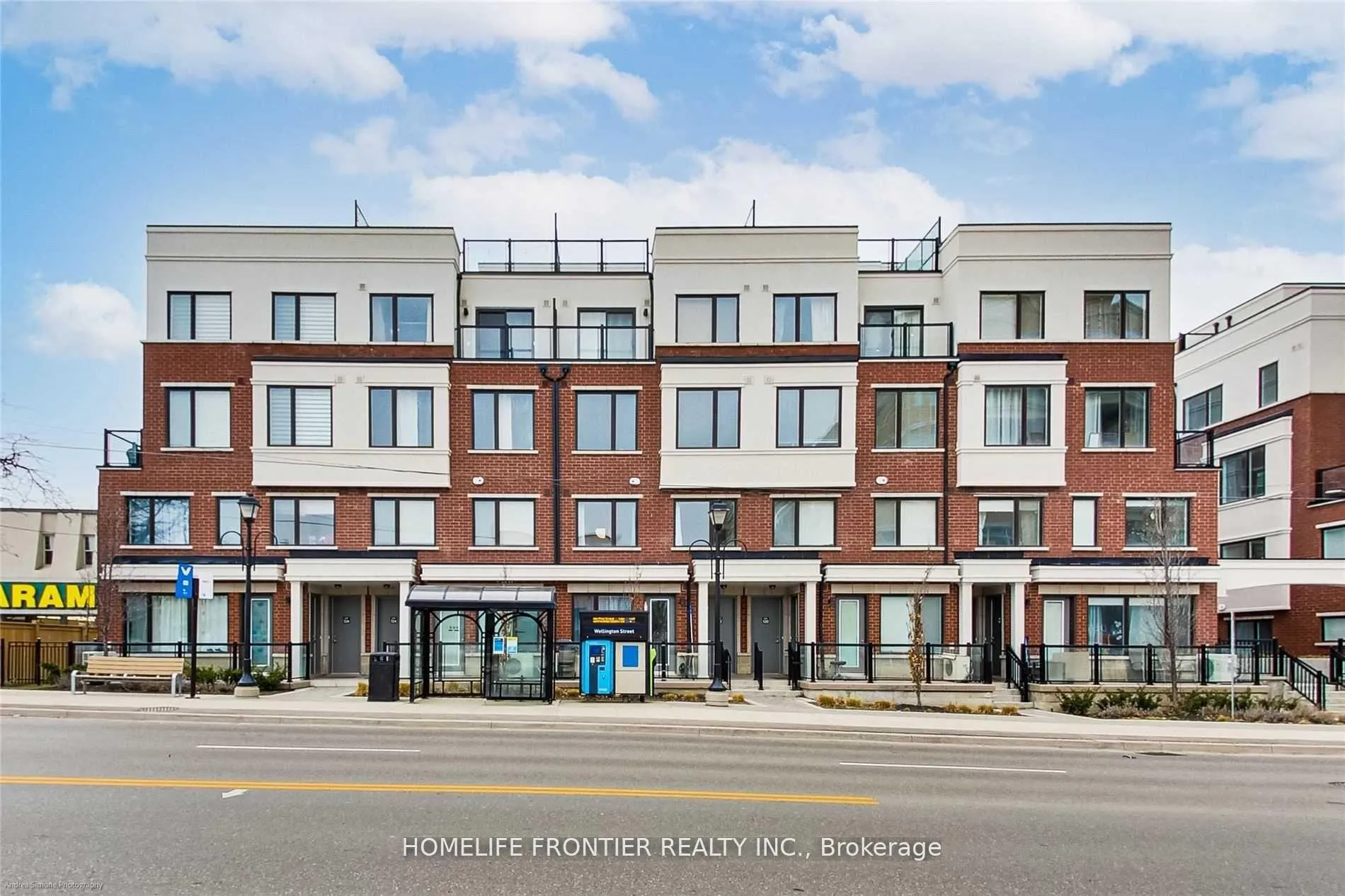 Photo 1 of Unit 121, 600 Alex Gardner Circle, Aurora, Aurora Heights — HOMEH