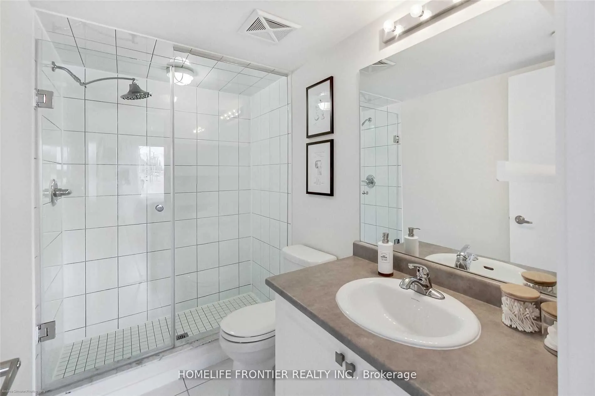 Photo 2 of Unit 121, 600 Alex Gardner Circle, Aurora, Aurora Heights — HOMEH